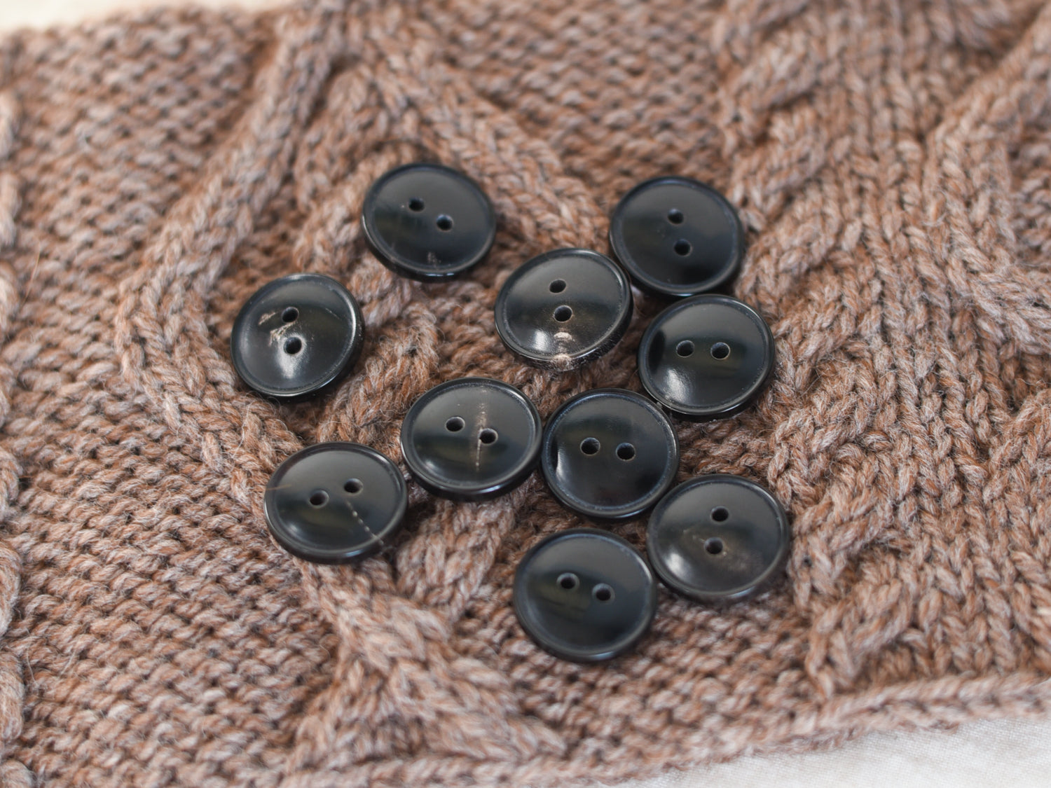 Jordan <br/><small>18mm Buffalo Horn Button</small>