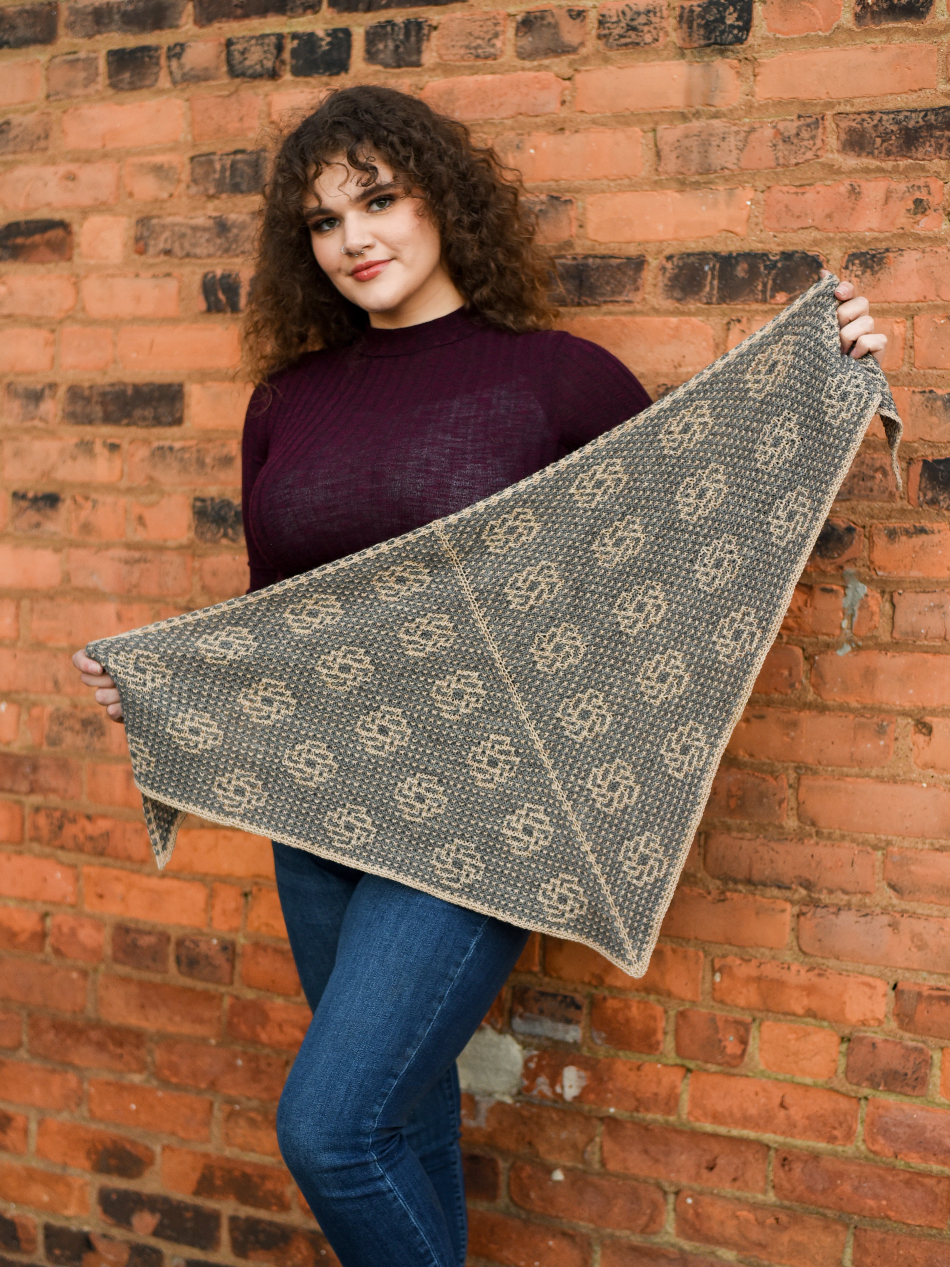 Dreams in Poppies Triangle shawl <br/><small>knitting pattern</small>