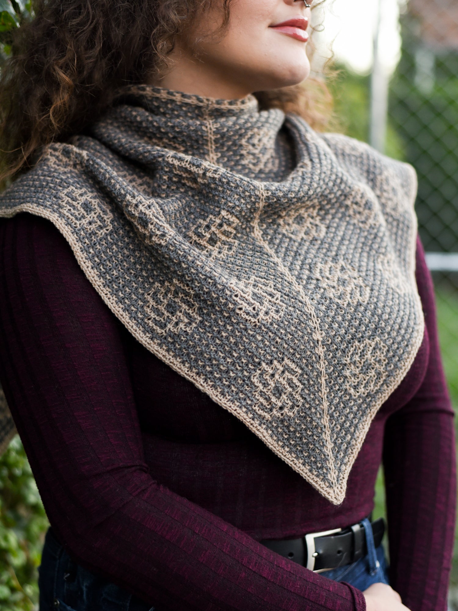 Dreams in Poppies Triangle shawl <br/><small>knitting pattern</small>