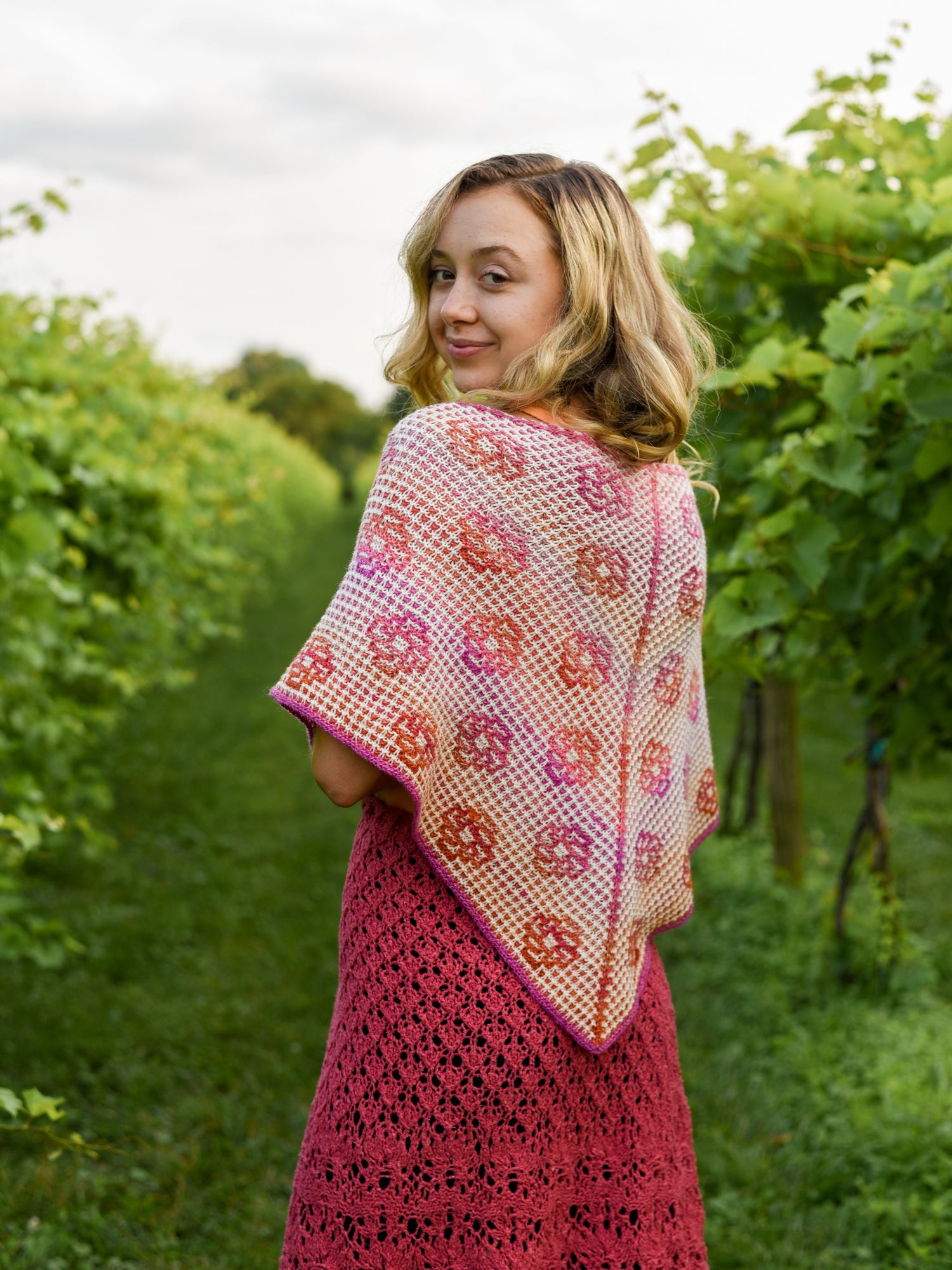 Dreams in Poppies Triangle shawl <br/><small>knitting pattern</small>