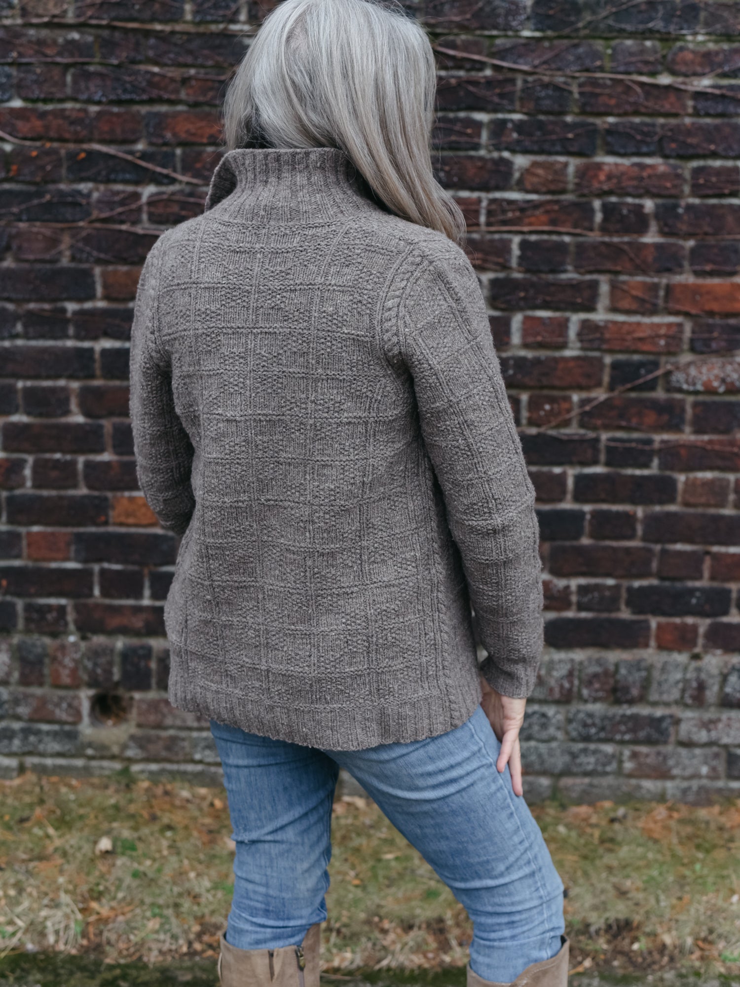 Highlander Cardigan <br/><small>knitting pattern</small>