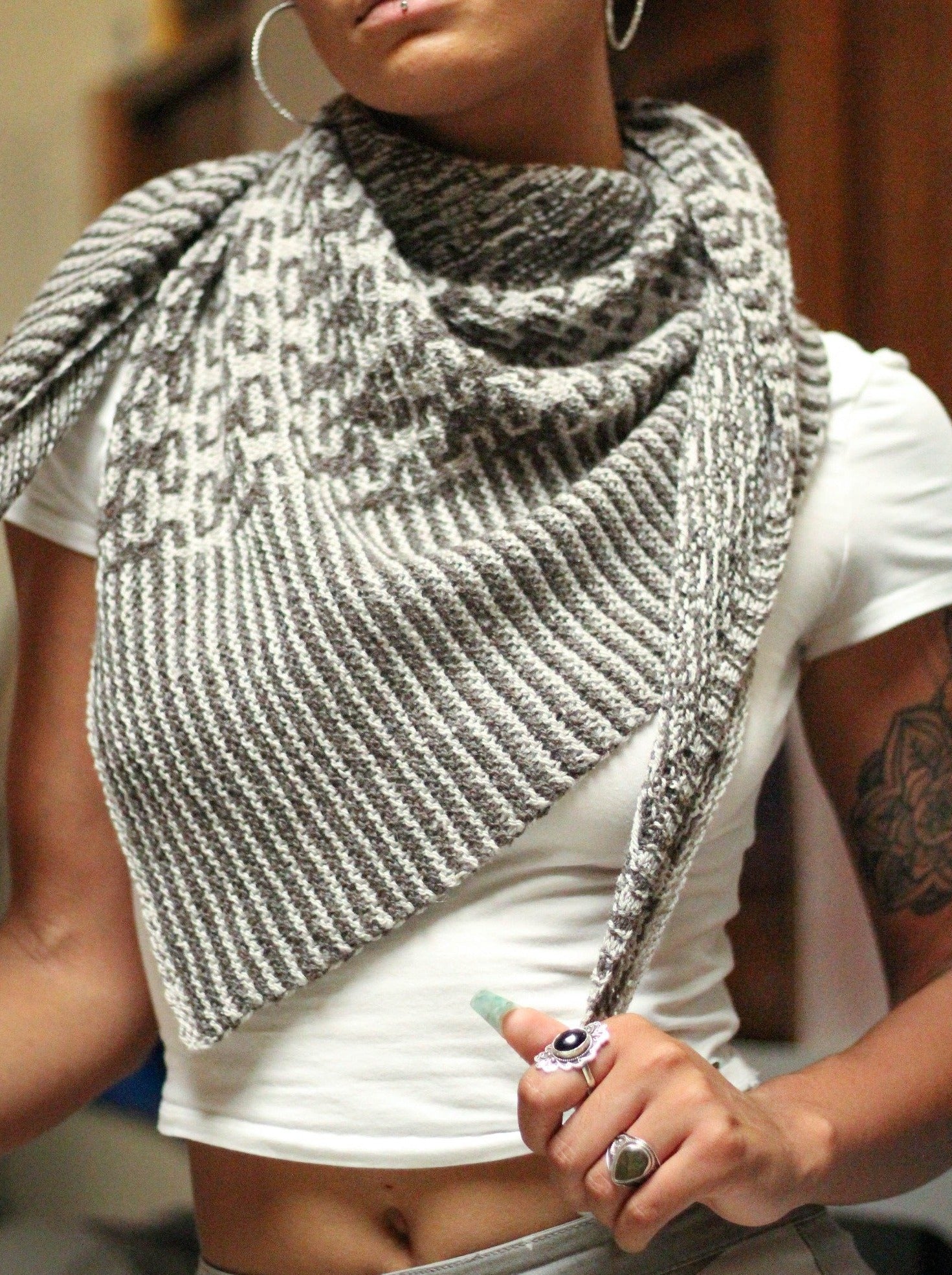 Hypnotik Shawl <br/><small>knitting pattern</small>