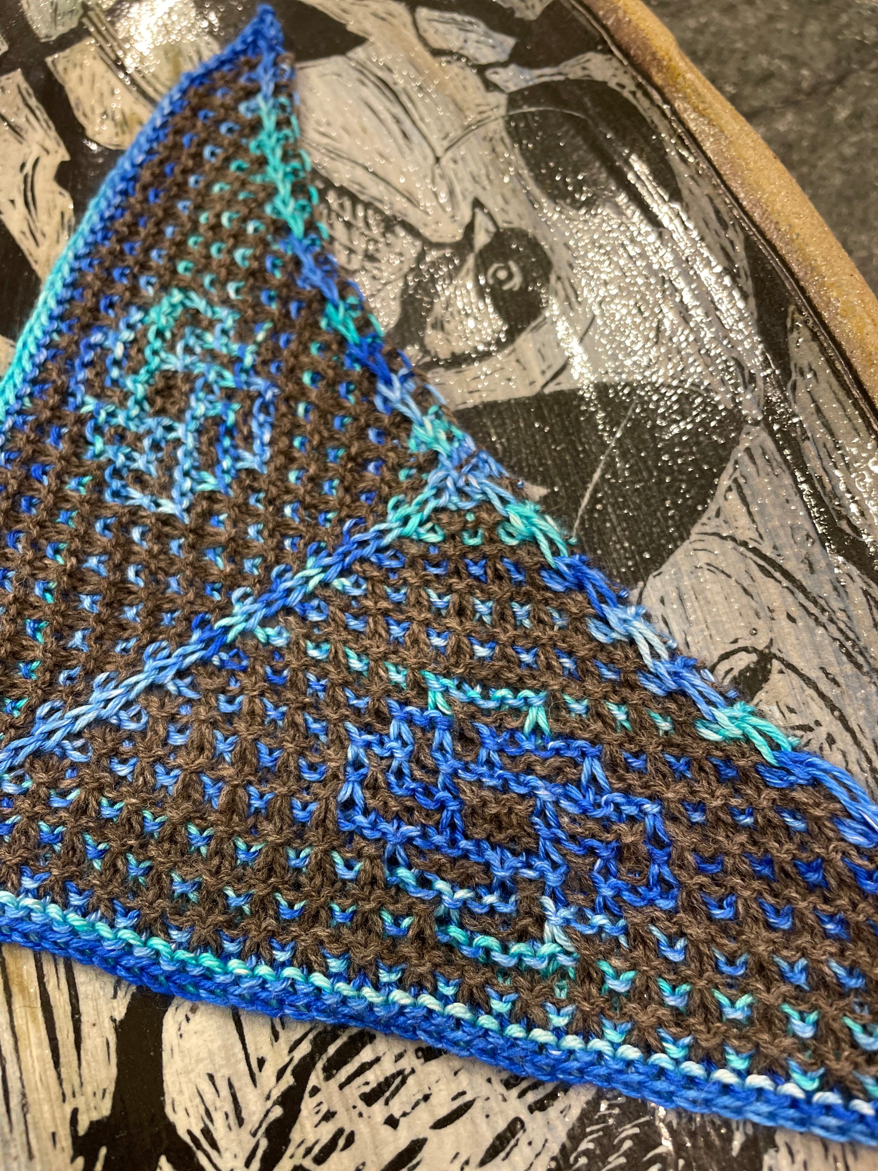 Dreams in Poppies Triangle shawl <br/><small>knitting pattern</small>