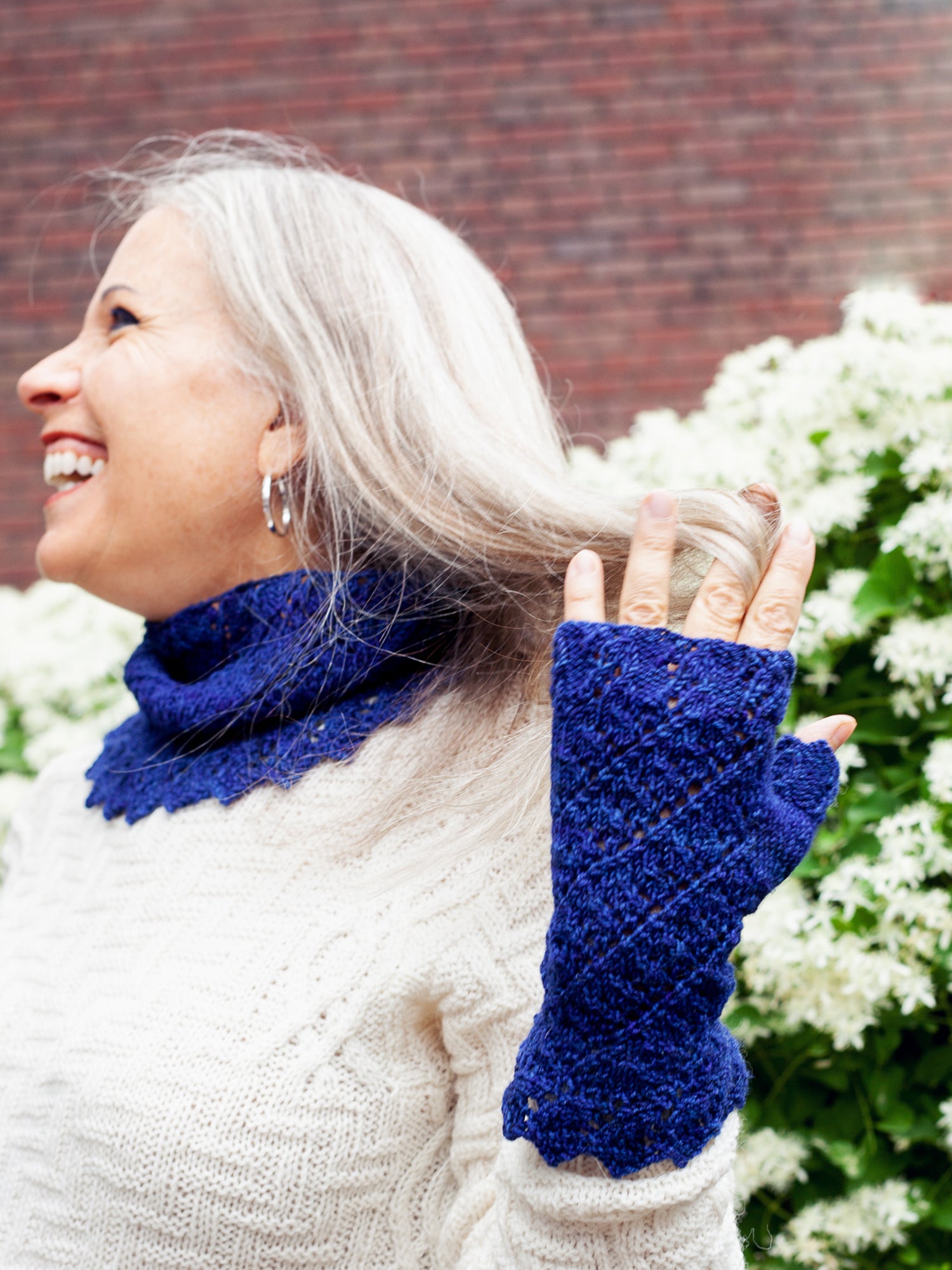 Spiraluscious Mitt <br/><small>knitting pattern</small>