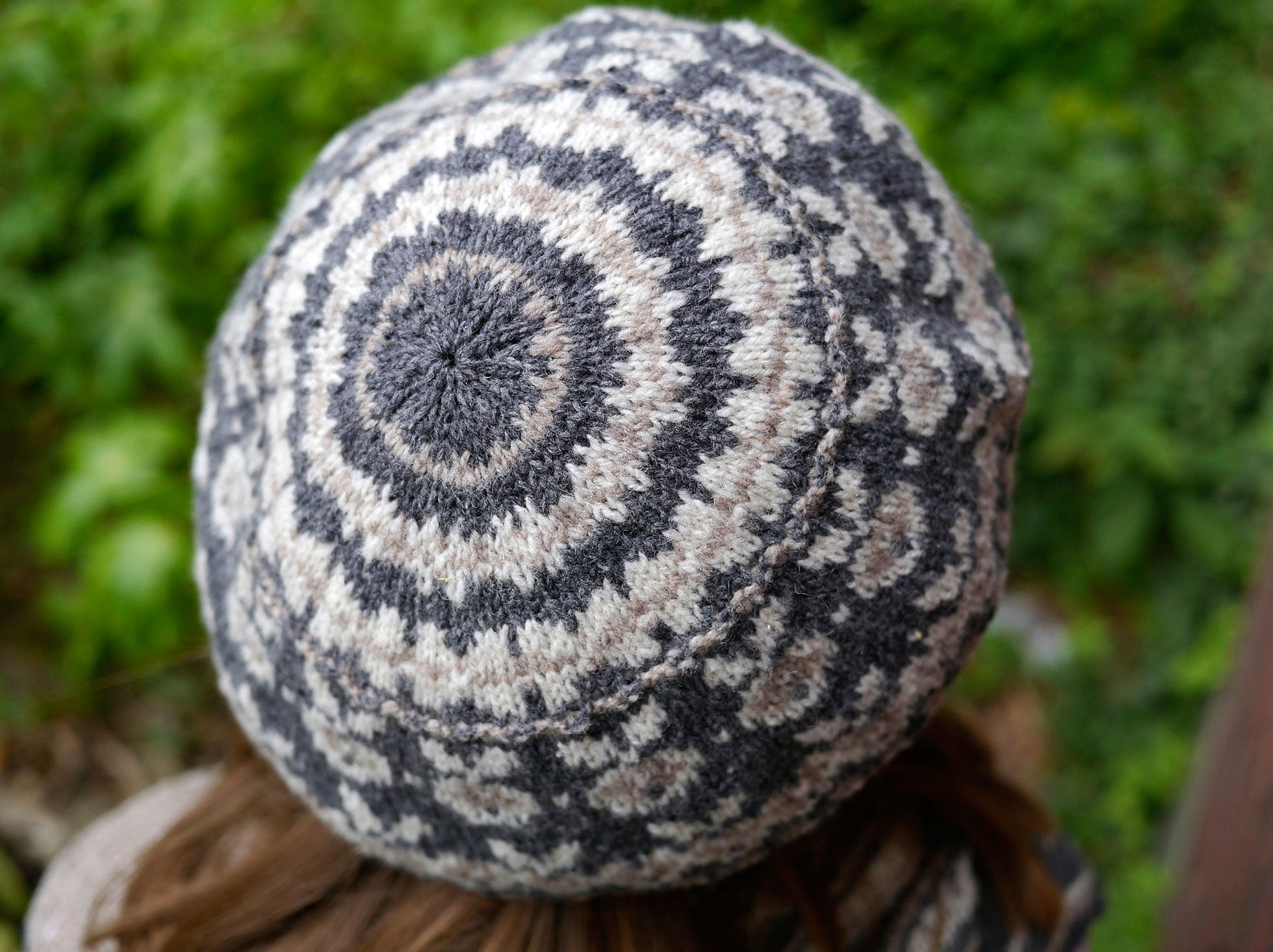 Apples in Clover Tam <br/><small>knitting pattern</small>