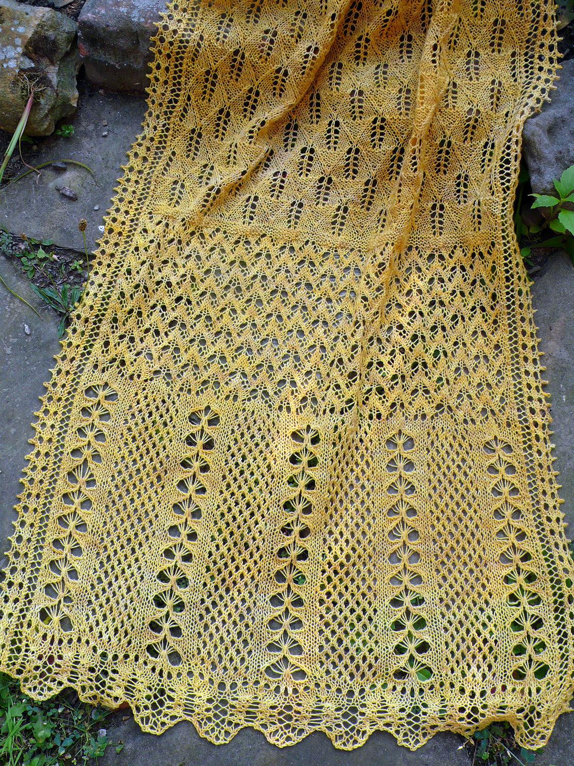 Honeybee Stole <br/><small>knitting pattern</small>