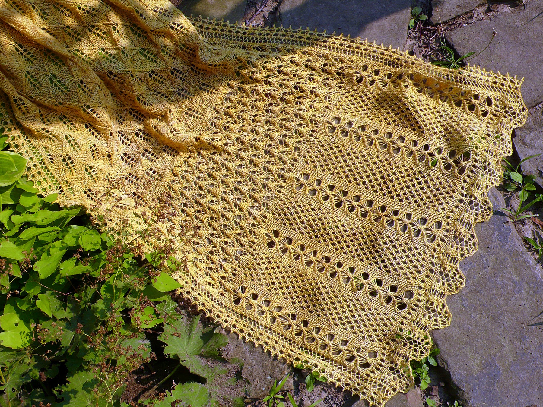 Honeybee Stole <br/><small>knitting pattern</small>
