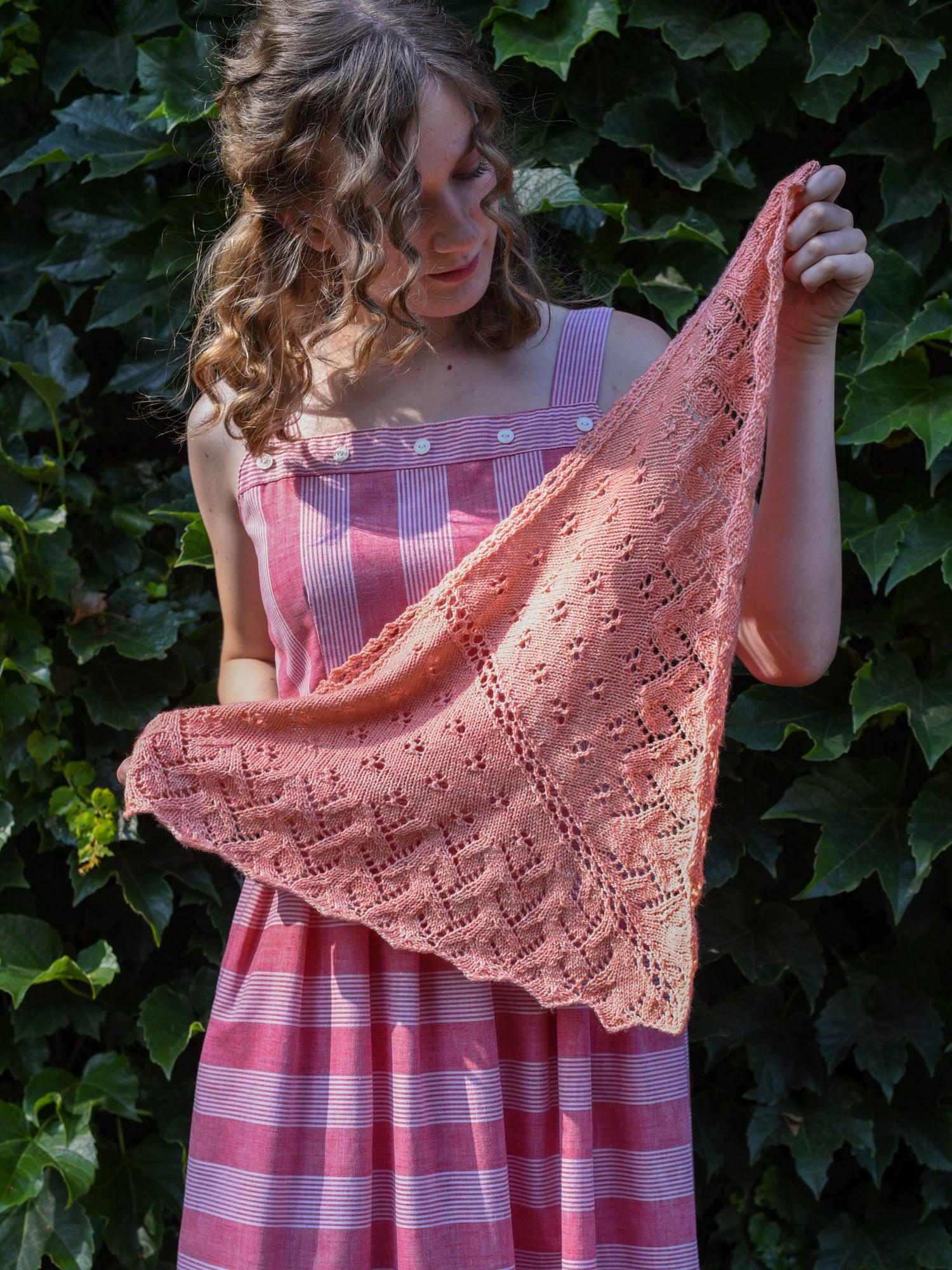 Budding Apple <br/><small>knitting pattern</small>