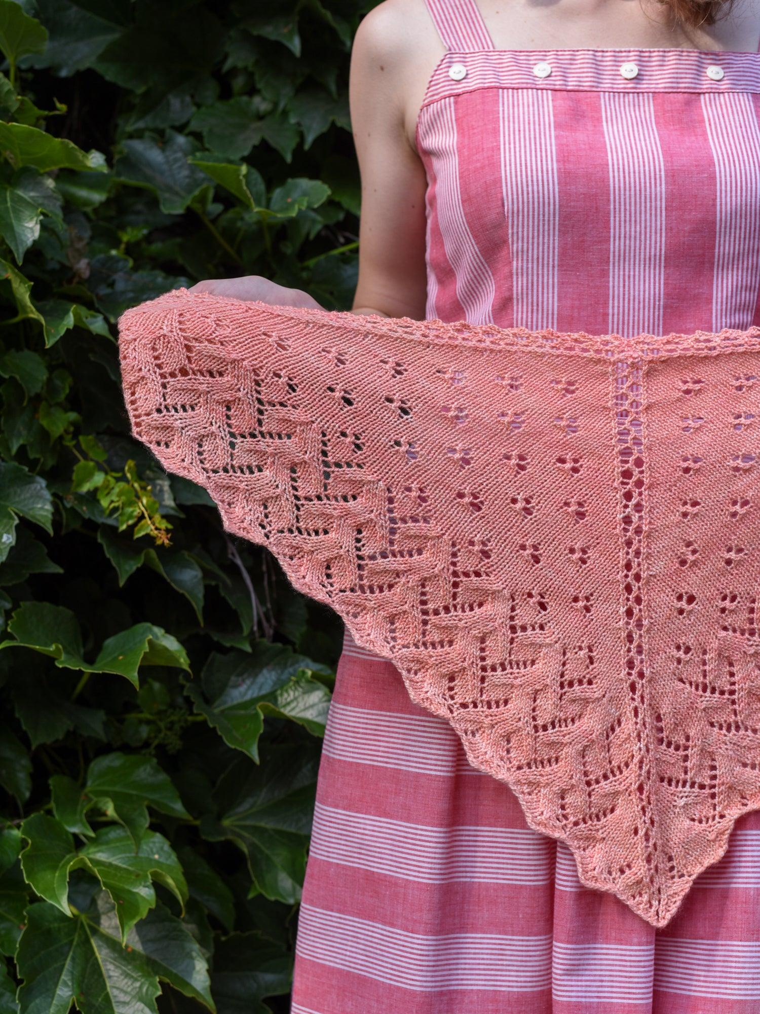 Budding Apple <br/><small>knitting pattern</small>