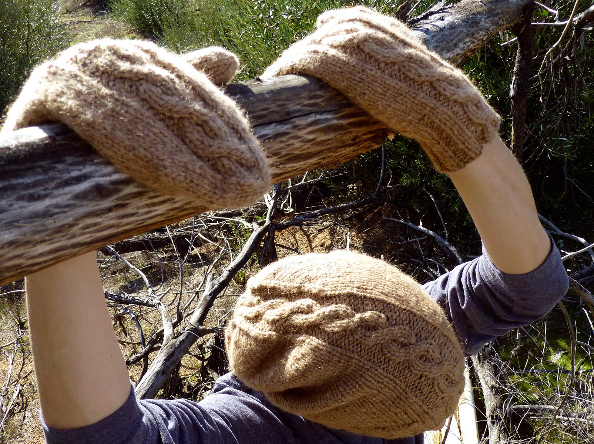 Gobi Mittens