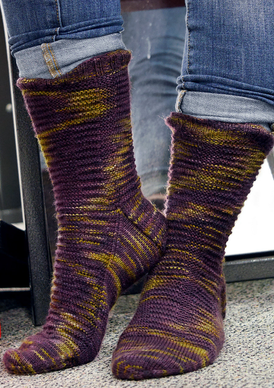 Grille socks <br/><small>knitting pattern</small>