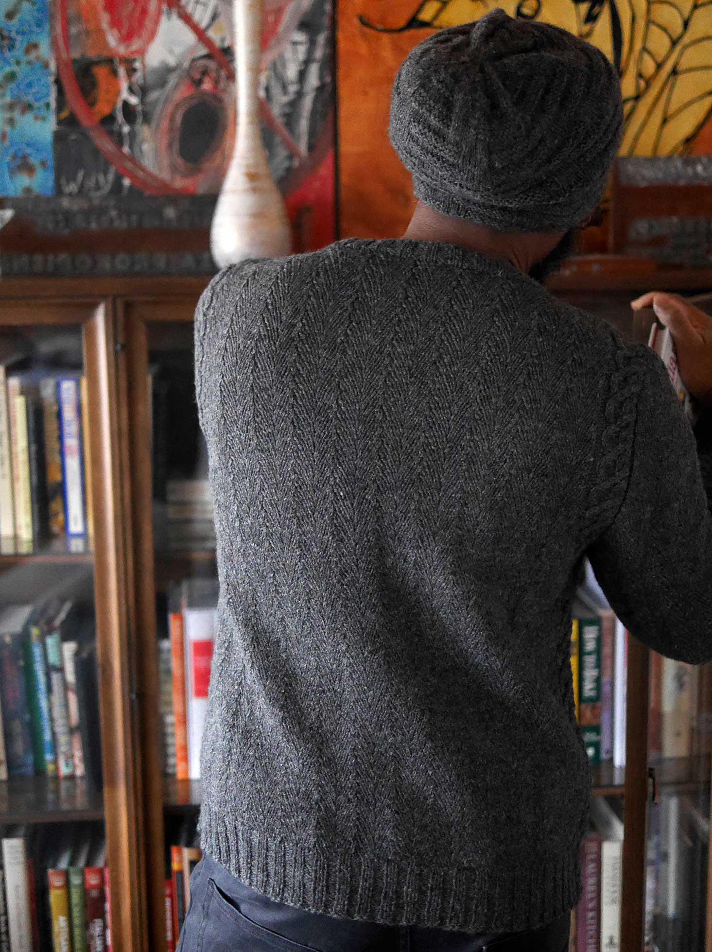 Herringweave<br/><small>Cardigan/Pullover knitting pattern</small>