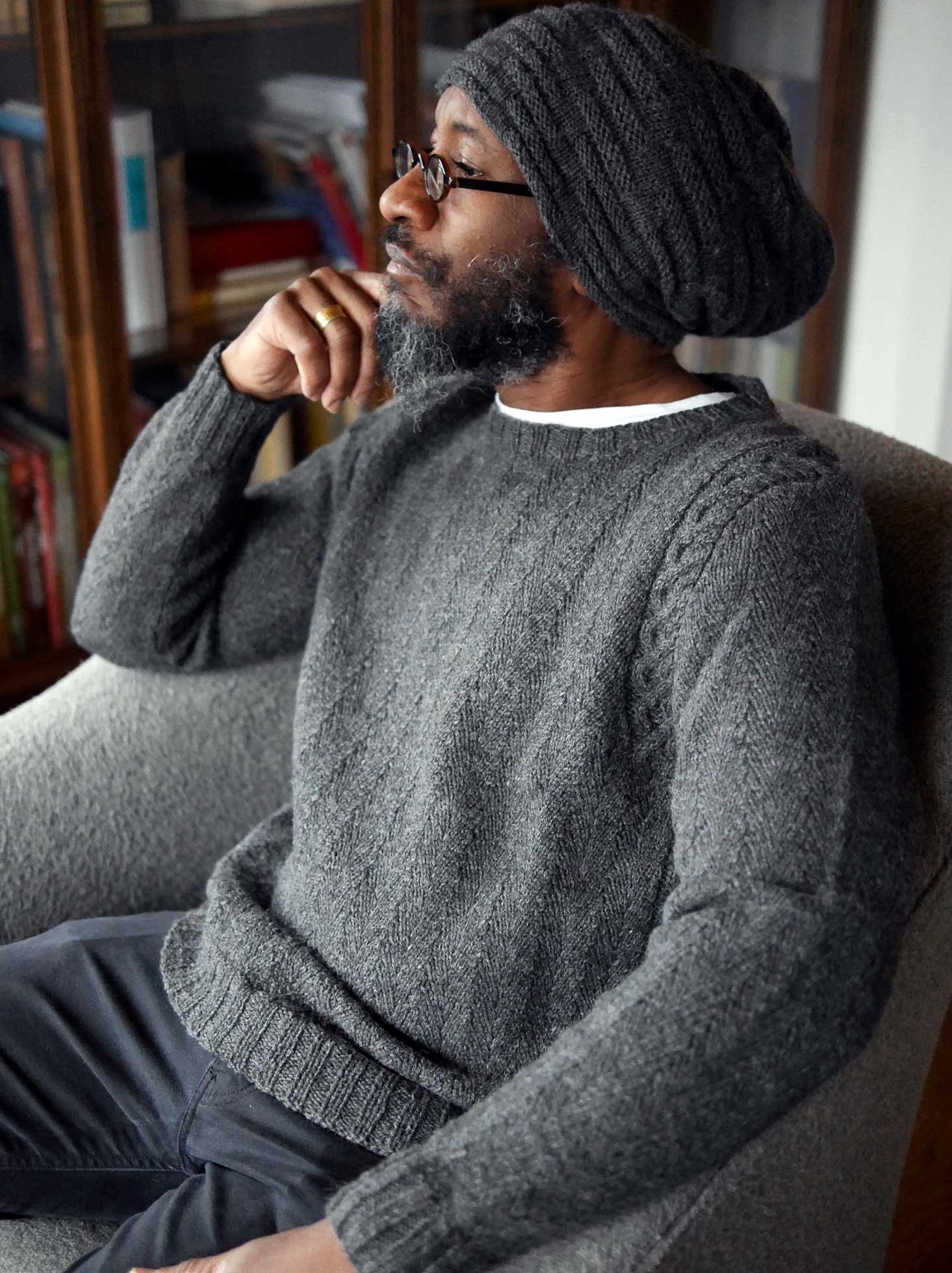 Herringweave<br/><small>Cardigan/Pullover knitting pattern</small>