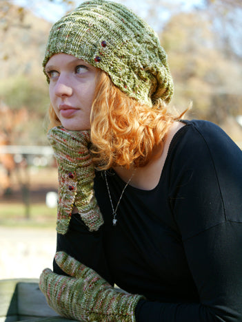 Hollyfrost Mittens <br/><small>knitting pattern</small>