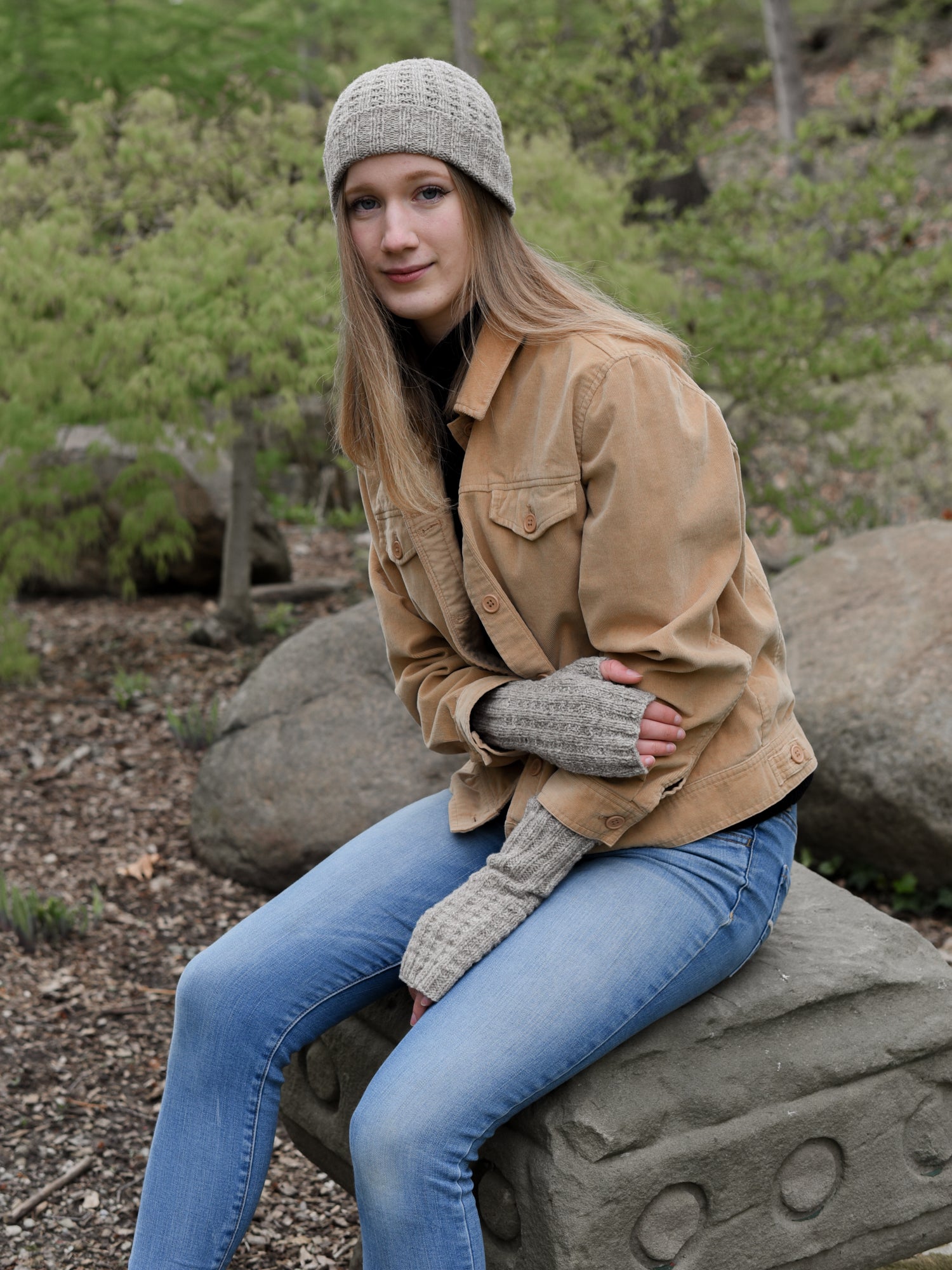 Hot Waffles Hat and Mitts <br/><small>knitting pattern</small>