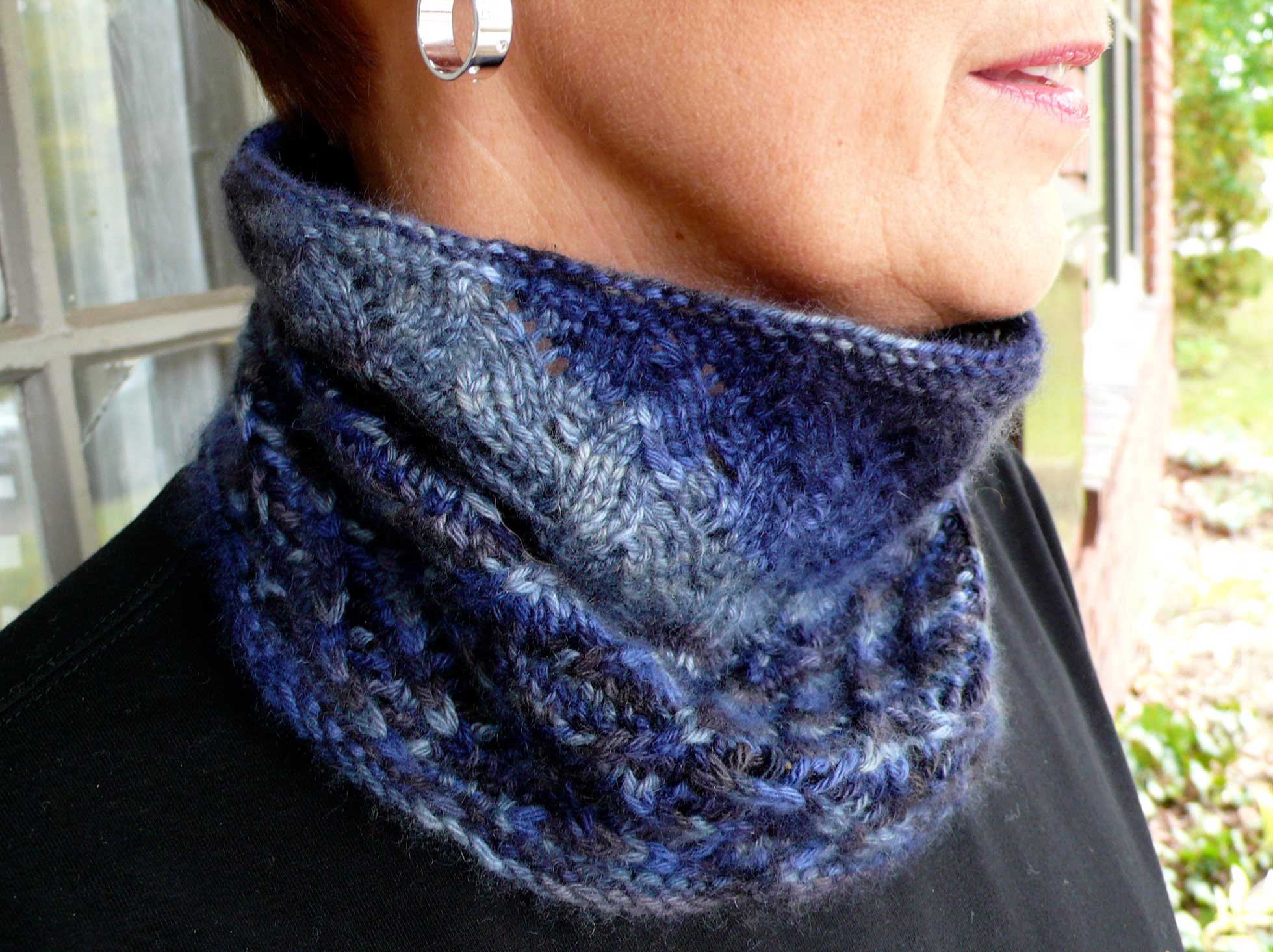 Ivy Vines Neckwarmer <br/><small>knitting pattern</small>