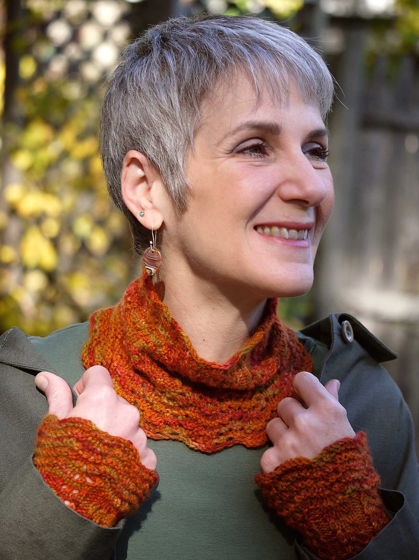 Juerga Neckwarmer and Cuffs <br/><small>knitting pattern</small>