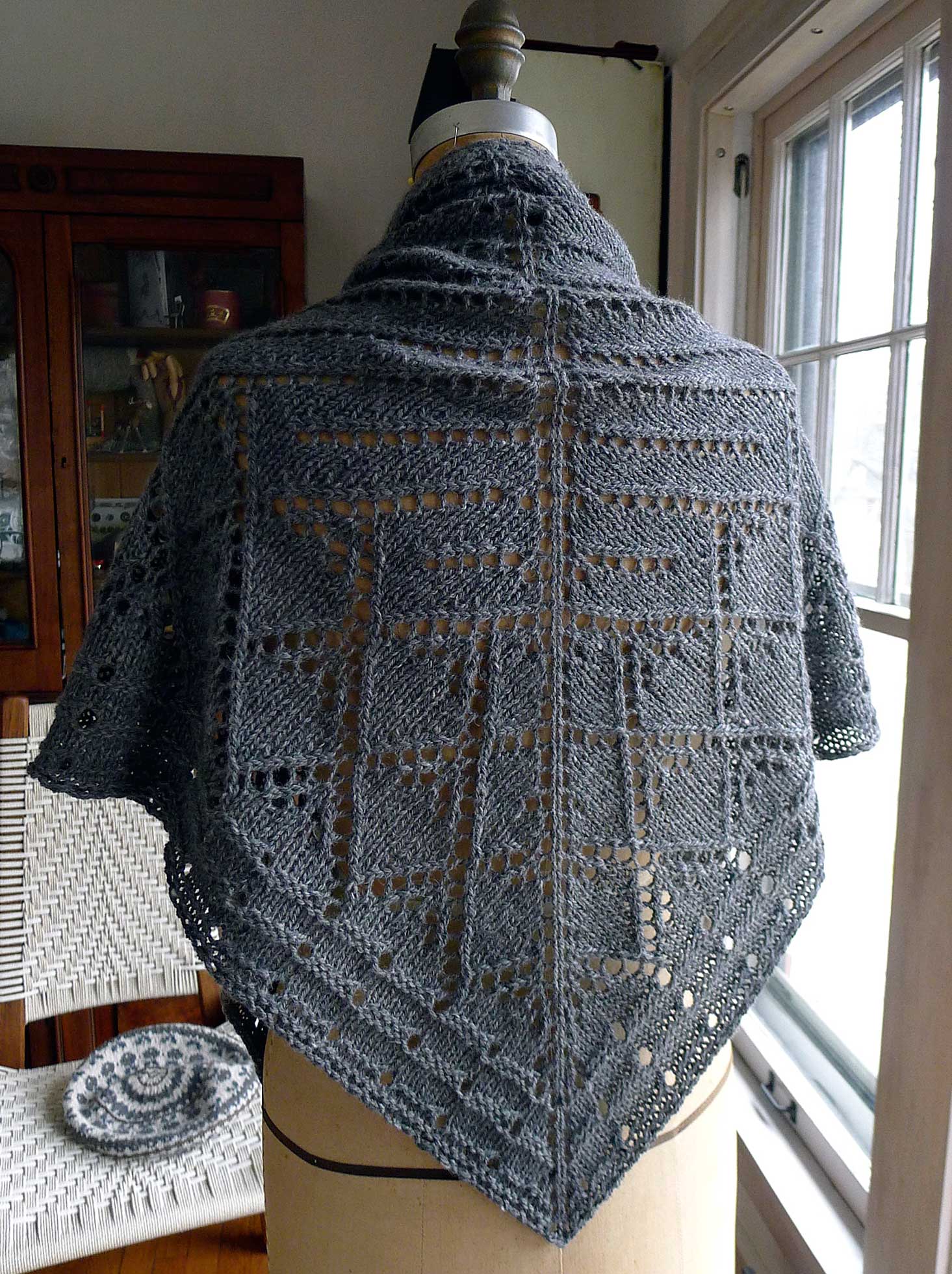 Krokos Triangle <br/><small>knitting pattern</small>
