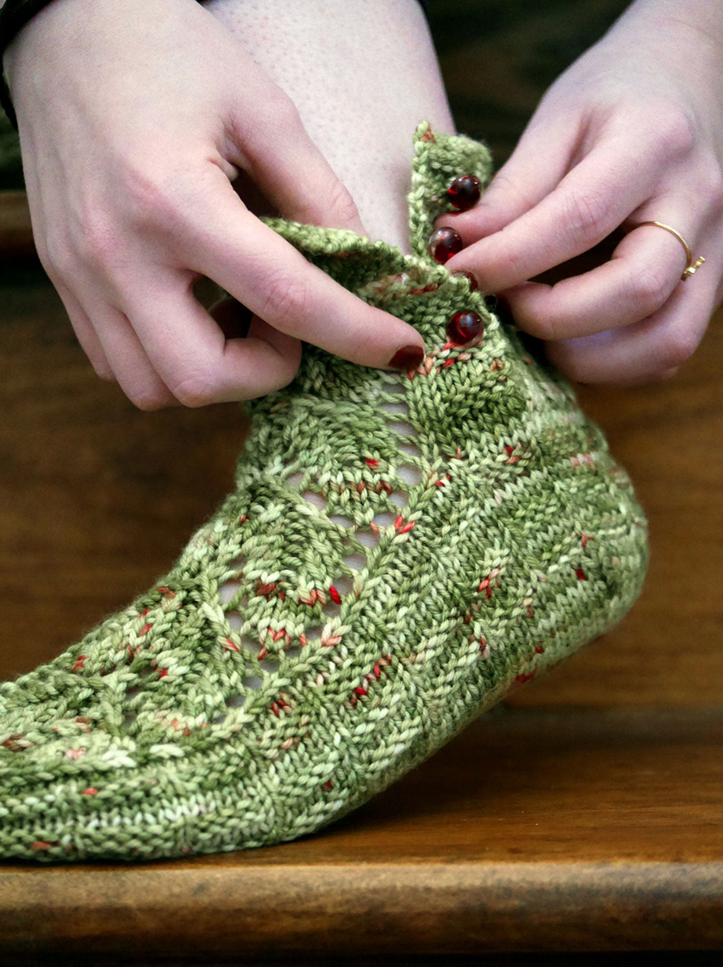 Mistle Toes <br/><small>knitting pattern</small>