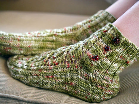 Mistle Toes <br/><small>knitting pattern</small>