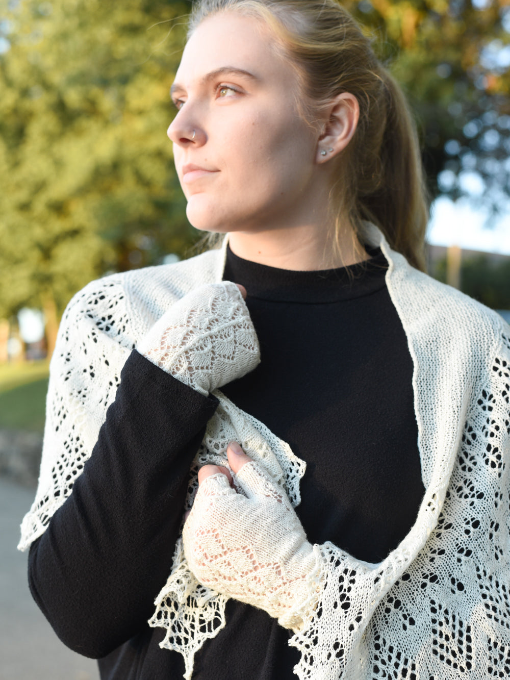 Orchid Lace Mitts <br/><small>knitting pattern</small>