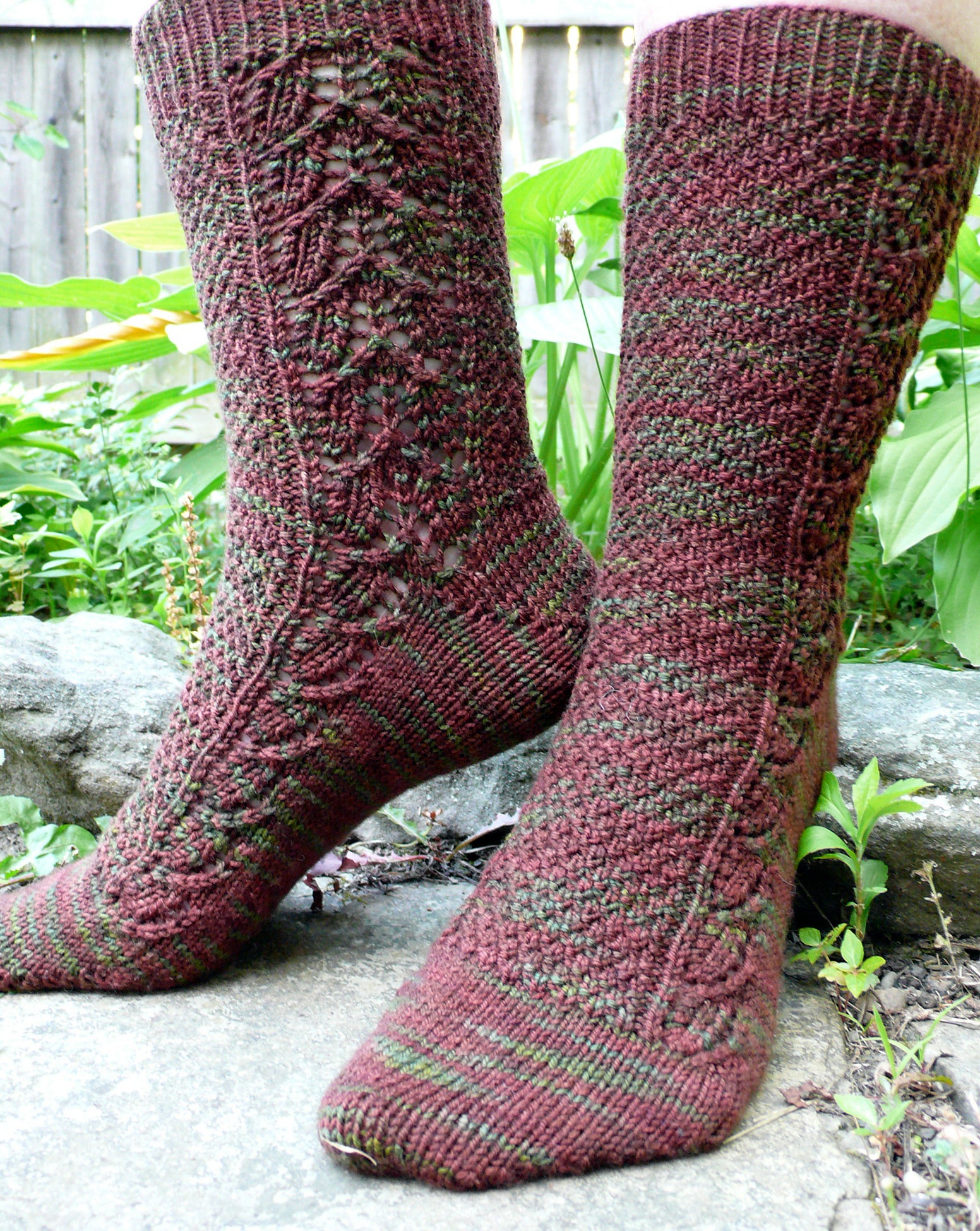 Pine Cones socks <br/><small>knitting pattern</small>