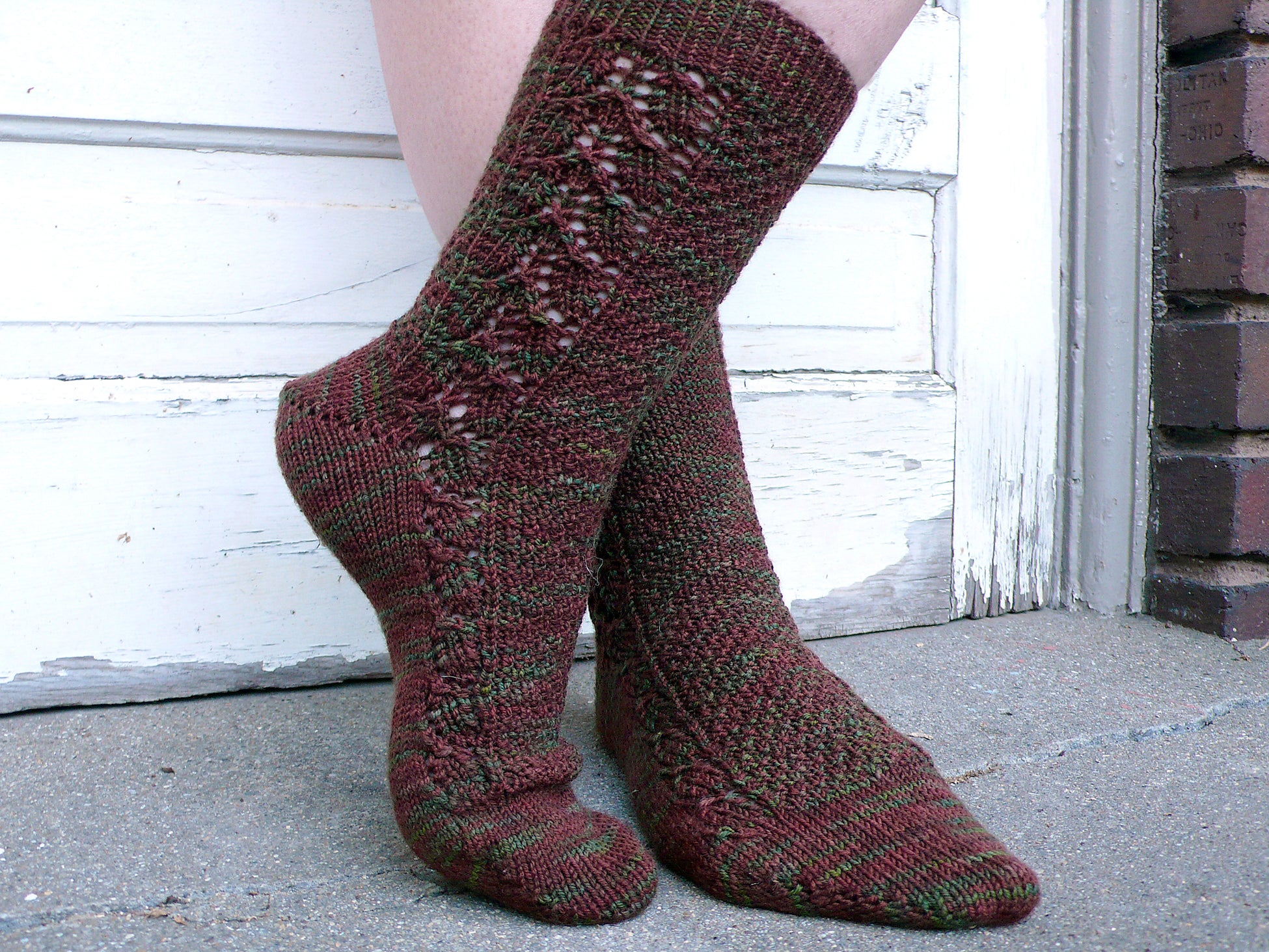 Pine Cones socks <br/><small>knitting pattern</small>