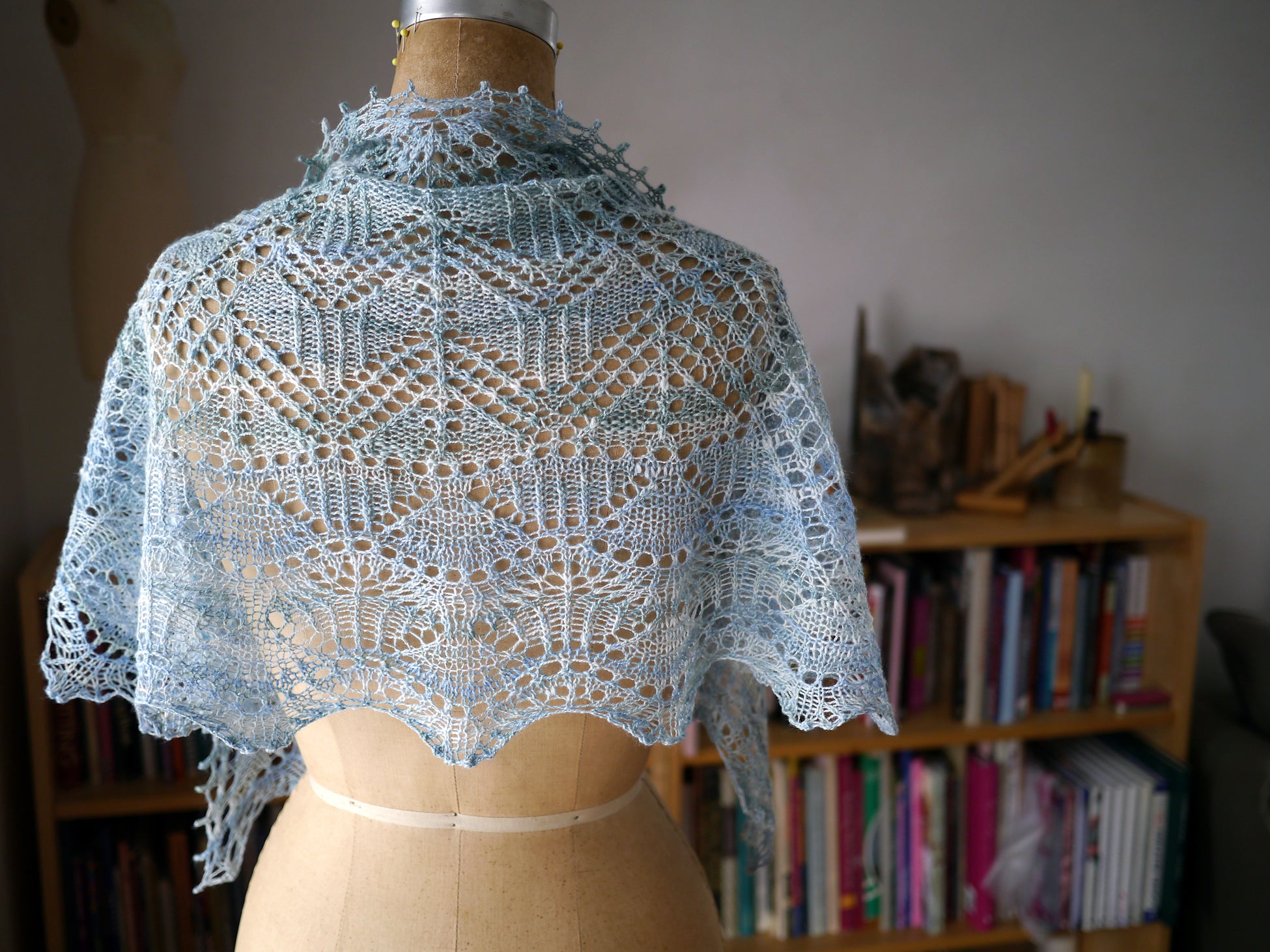 Squall <br/><small> Shawl knitting pattern</small>