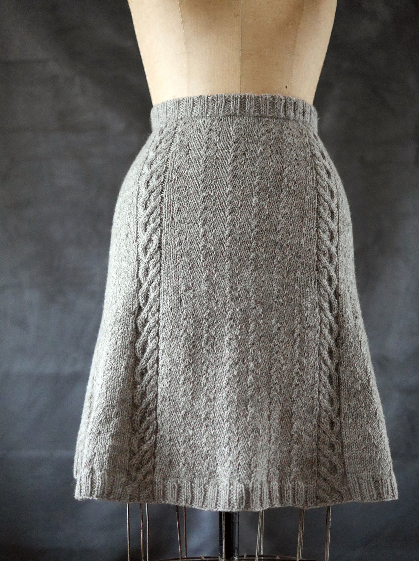 Tweel skirt <br/><small>knitting pattern</small>