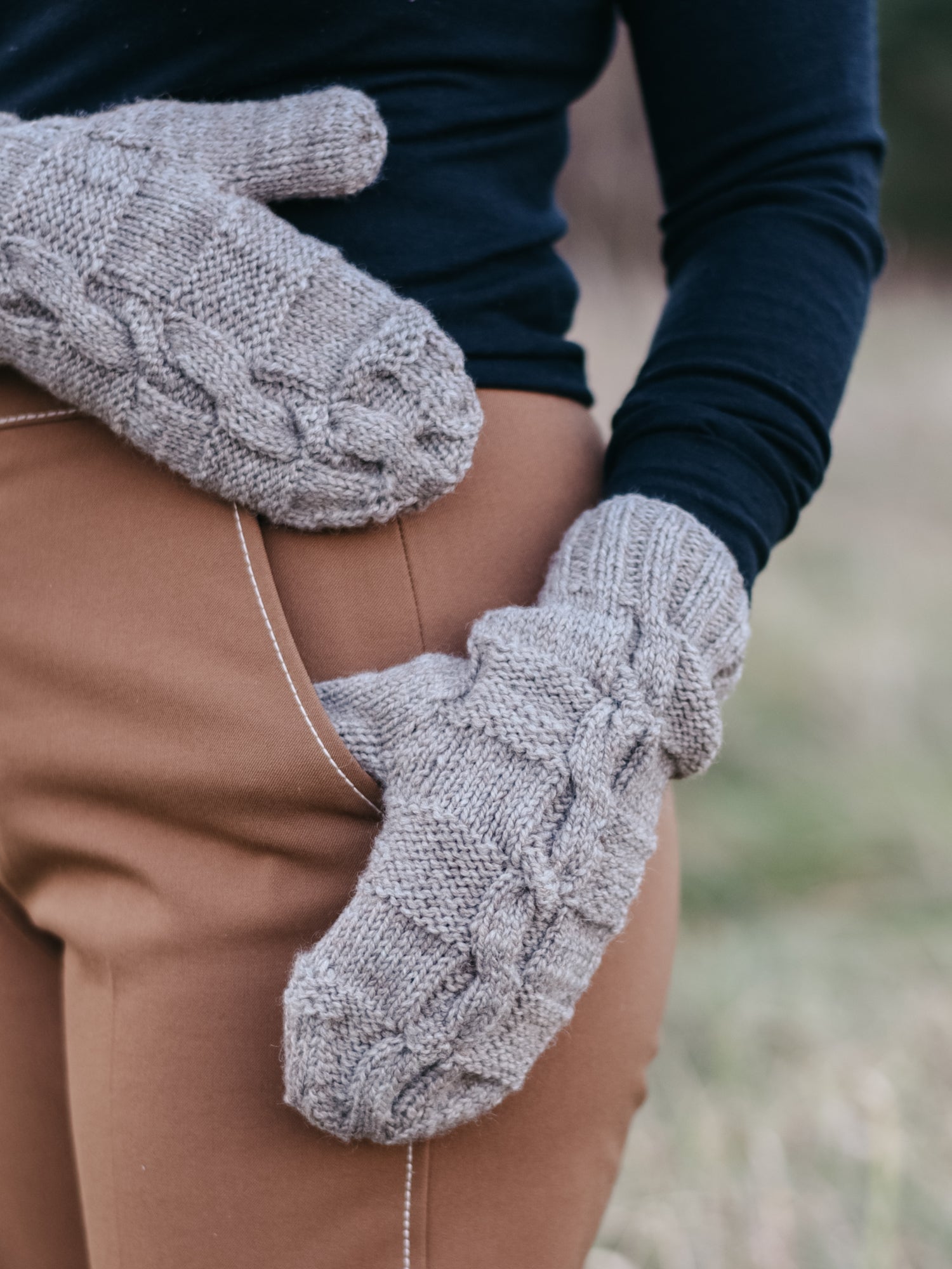 Twisted Rock Mittens