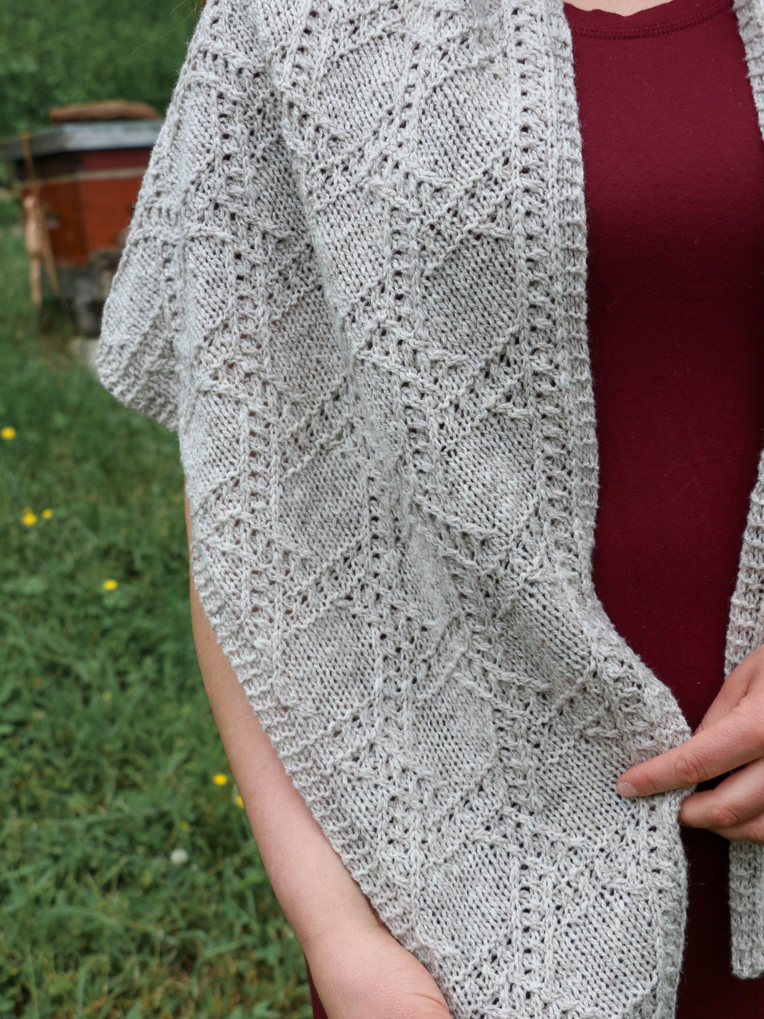 Waggle Dance Shawl <br/><small>knitting pattern</small>