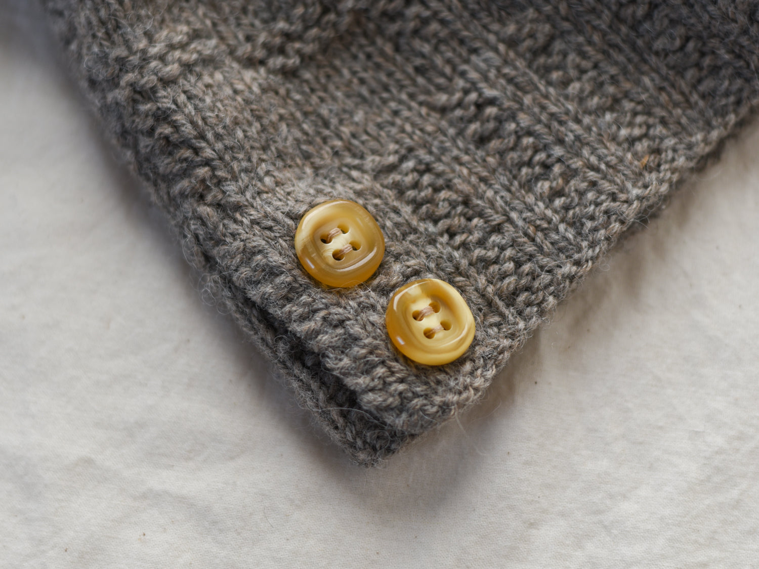 Yellow Bone Buttons <br/><small>knitting pattern</small>