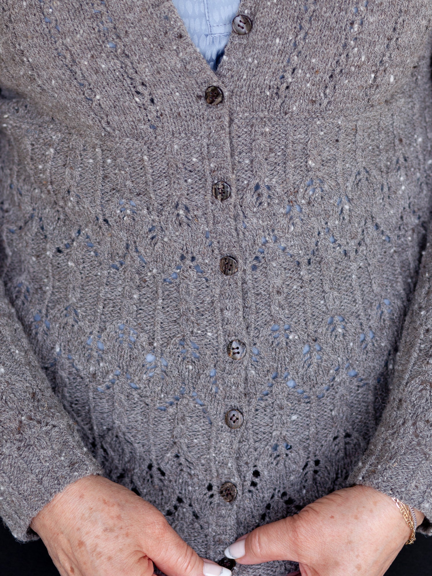 Artus & Anne Cardigan <br/><small>knitting pattern</small>