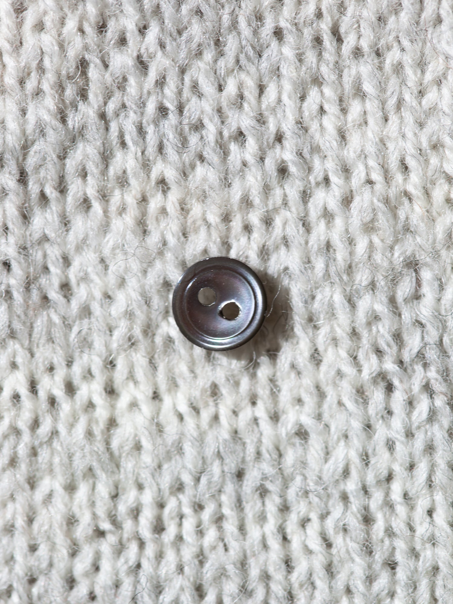 Mother of Pearl Smoke Gray Buttons "Tom" (1/4")