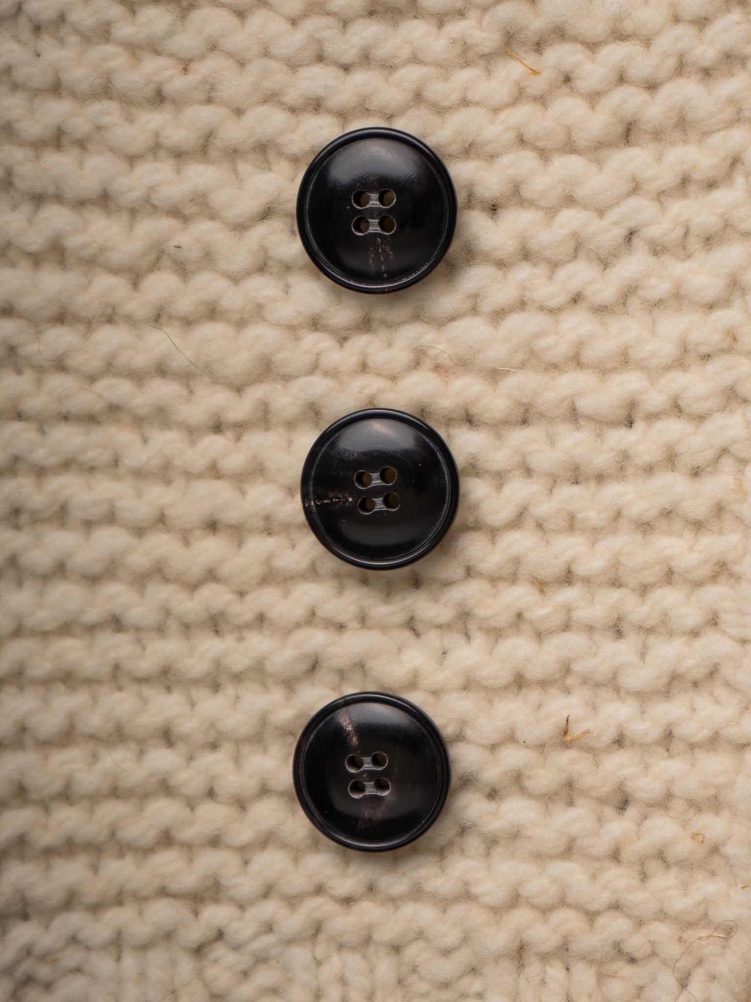 Apple <br/><small>20mm Horn Button</small>