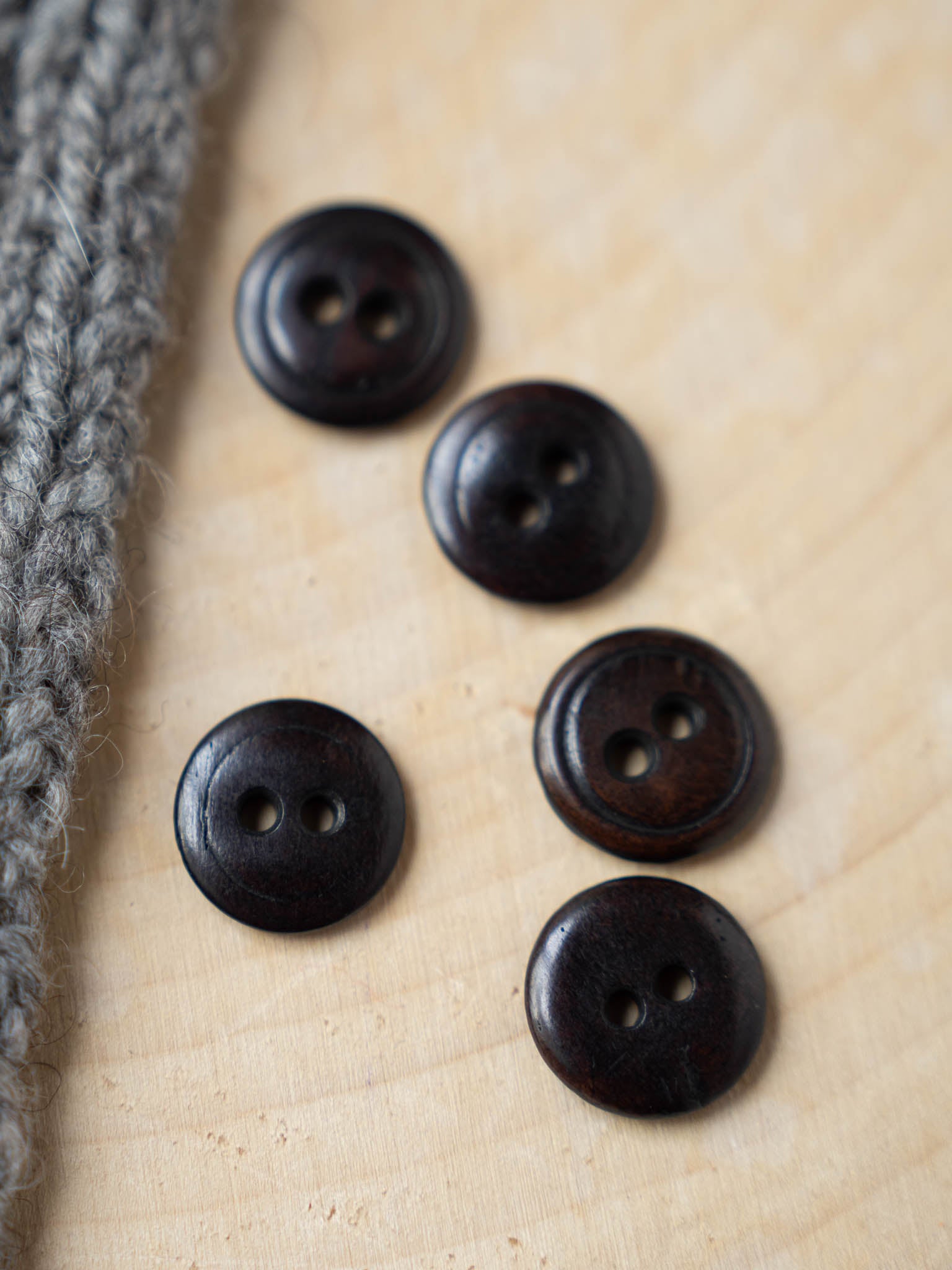 Black Bear <br/><small>15mm Vintage Wooden Button</small>
