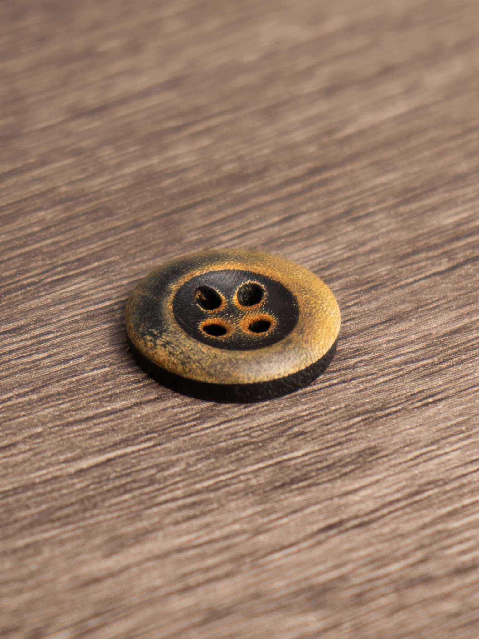 Black Coffee<br/><small>15 - 25mm Horn Button</small>