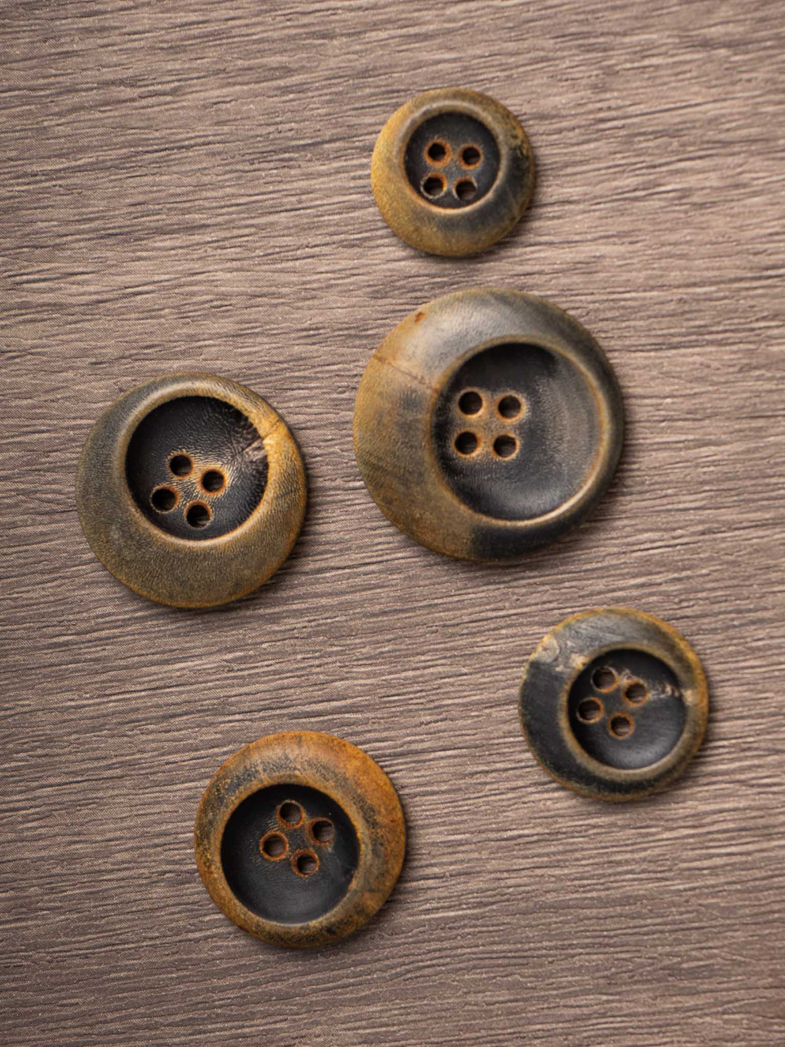 Black Coffee<br/><small>15 - 25mm Horn Button</small>