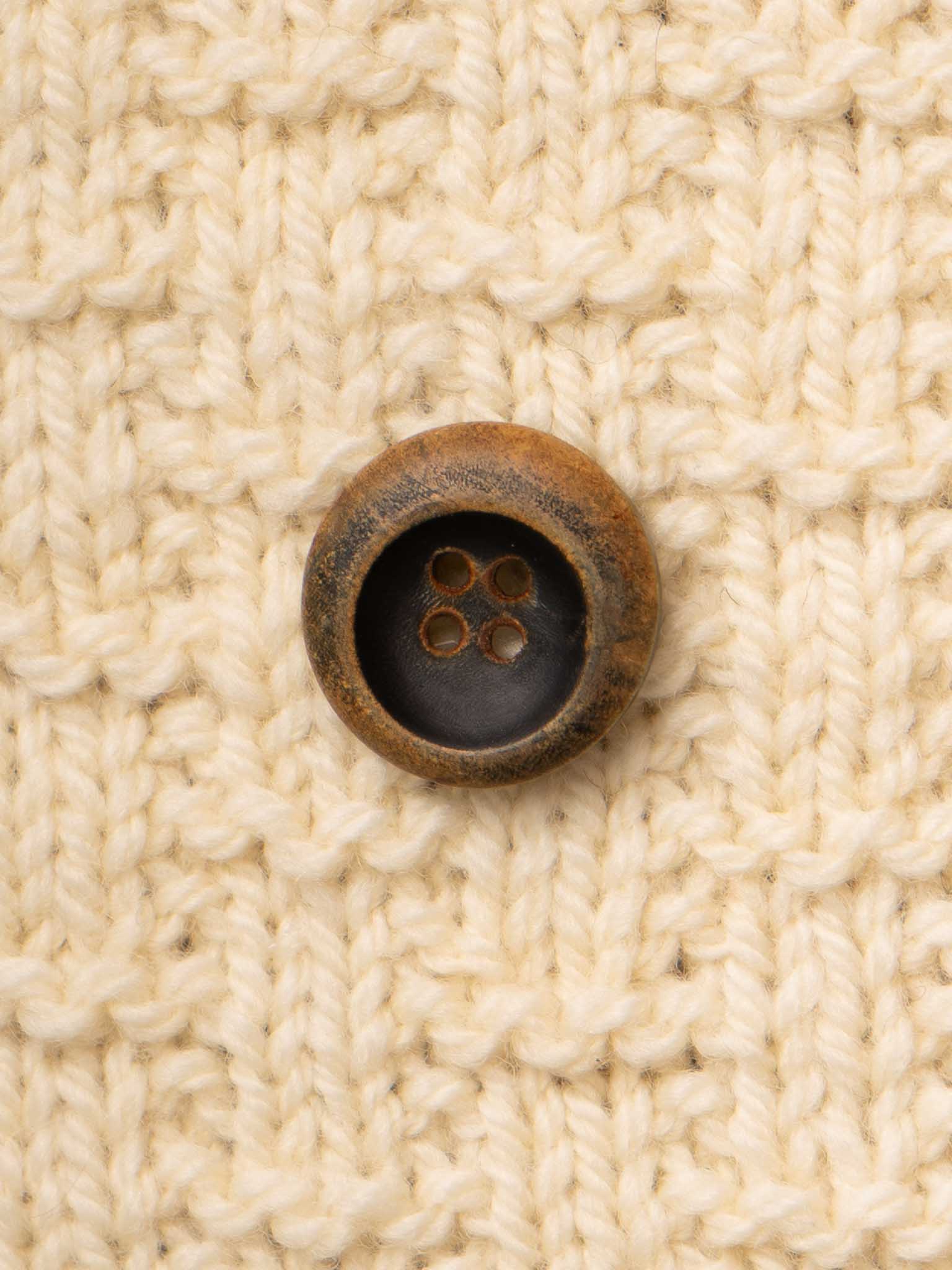 Black Coffee<br/><small>15 - 25mm Horn Button</small>