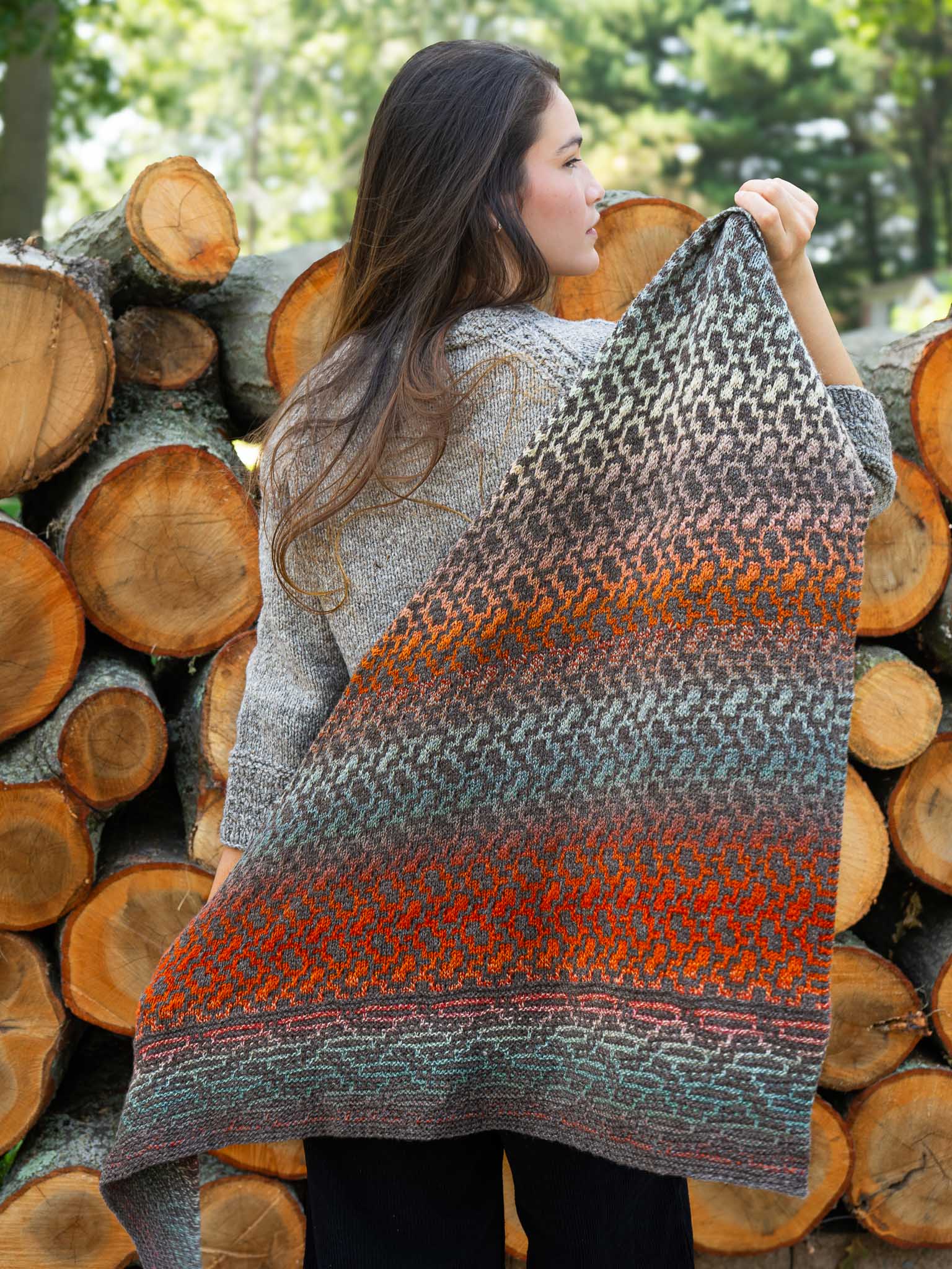 Brocadia<br/><small>shawl knitting pattern</small>
