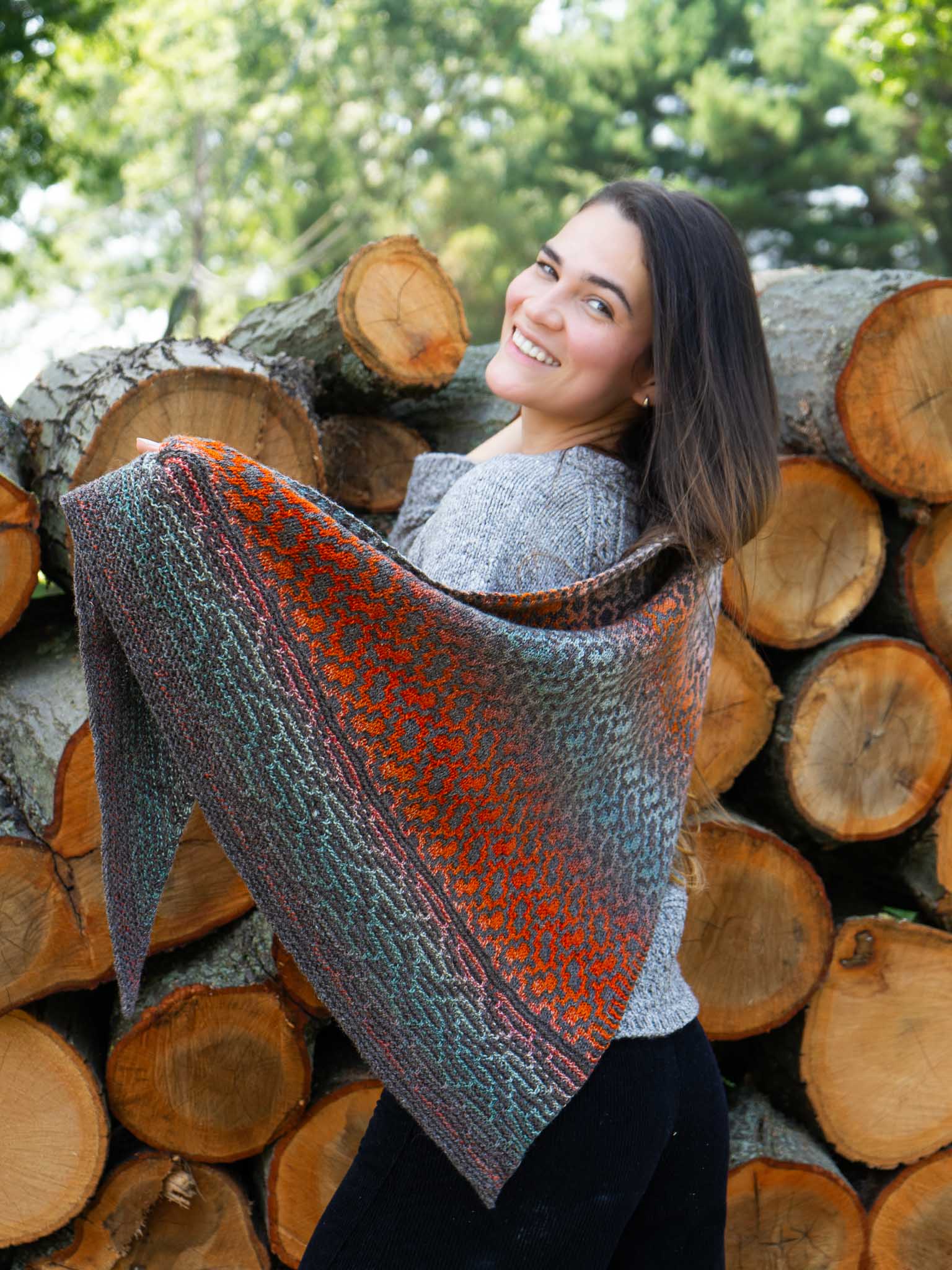 Brocadia<br/><small>shawl knitting pattern</small>