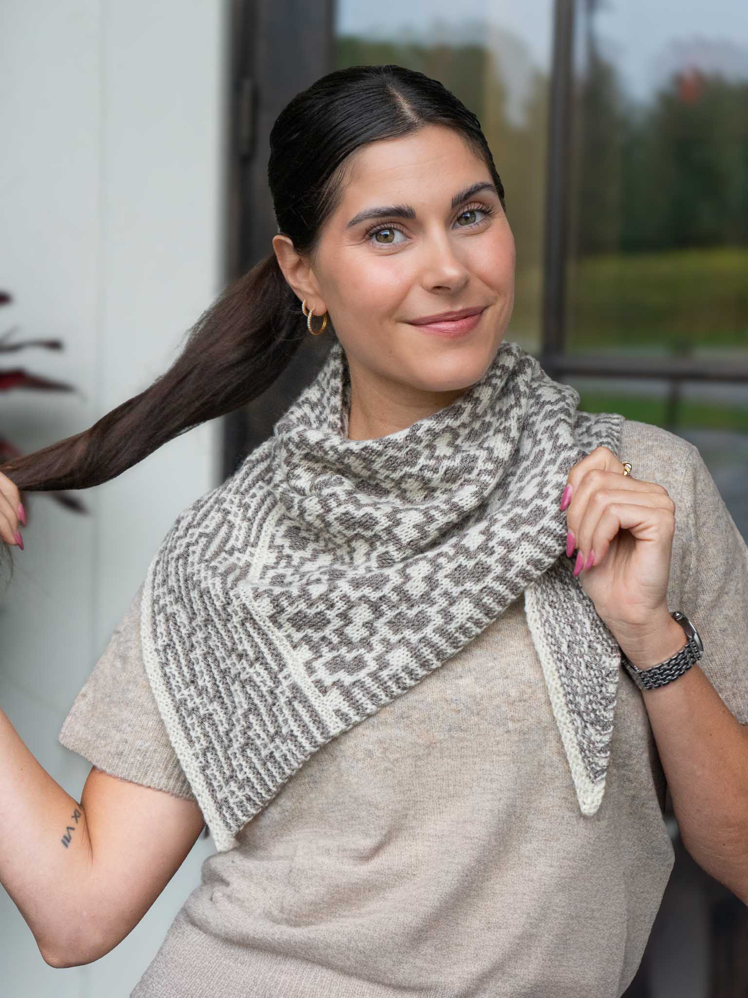Brocadia<br/><small>shawl knitting pattern</small>