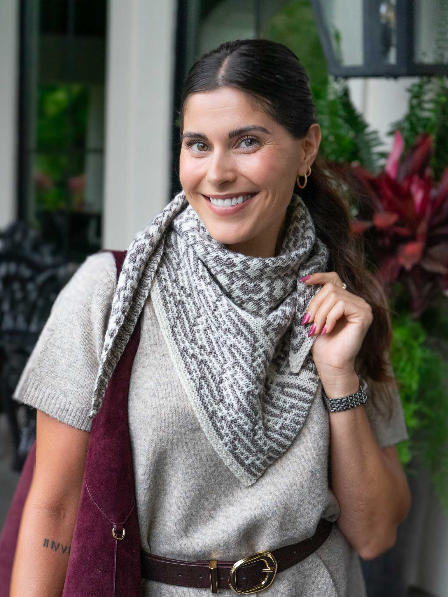 Brocadia<br/><small>shawl knitting pattern</small>