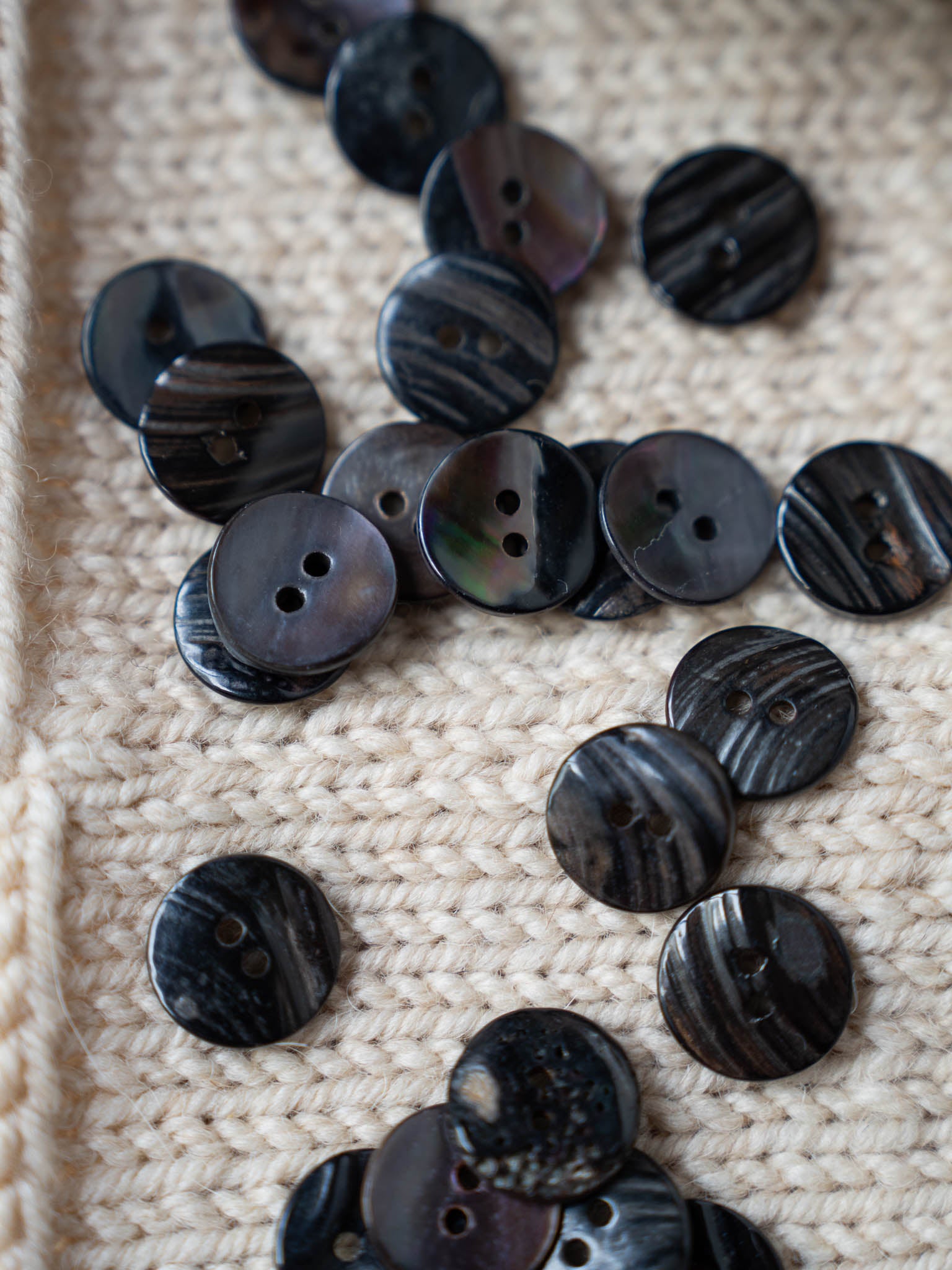 Brown Agoya Shell Buttons 18mm