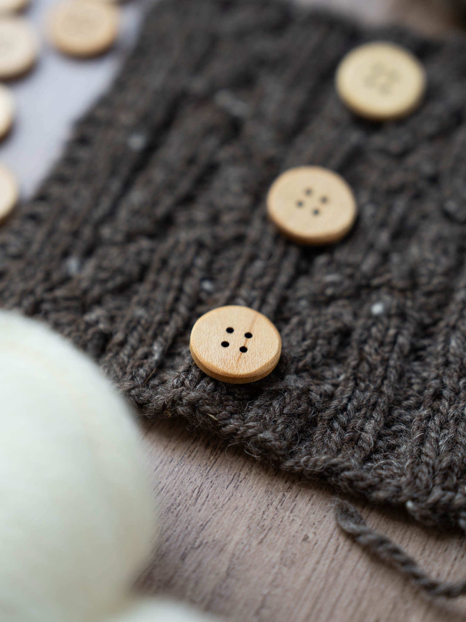 Canadian Maple Wood <br/><small>20mm Wood Button</small>