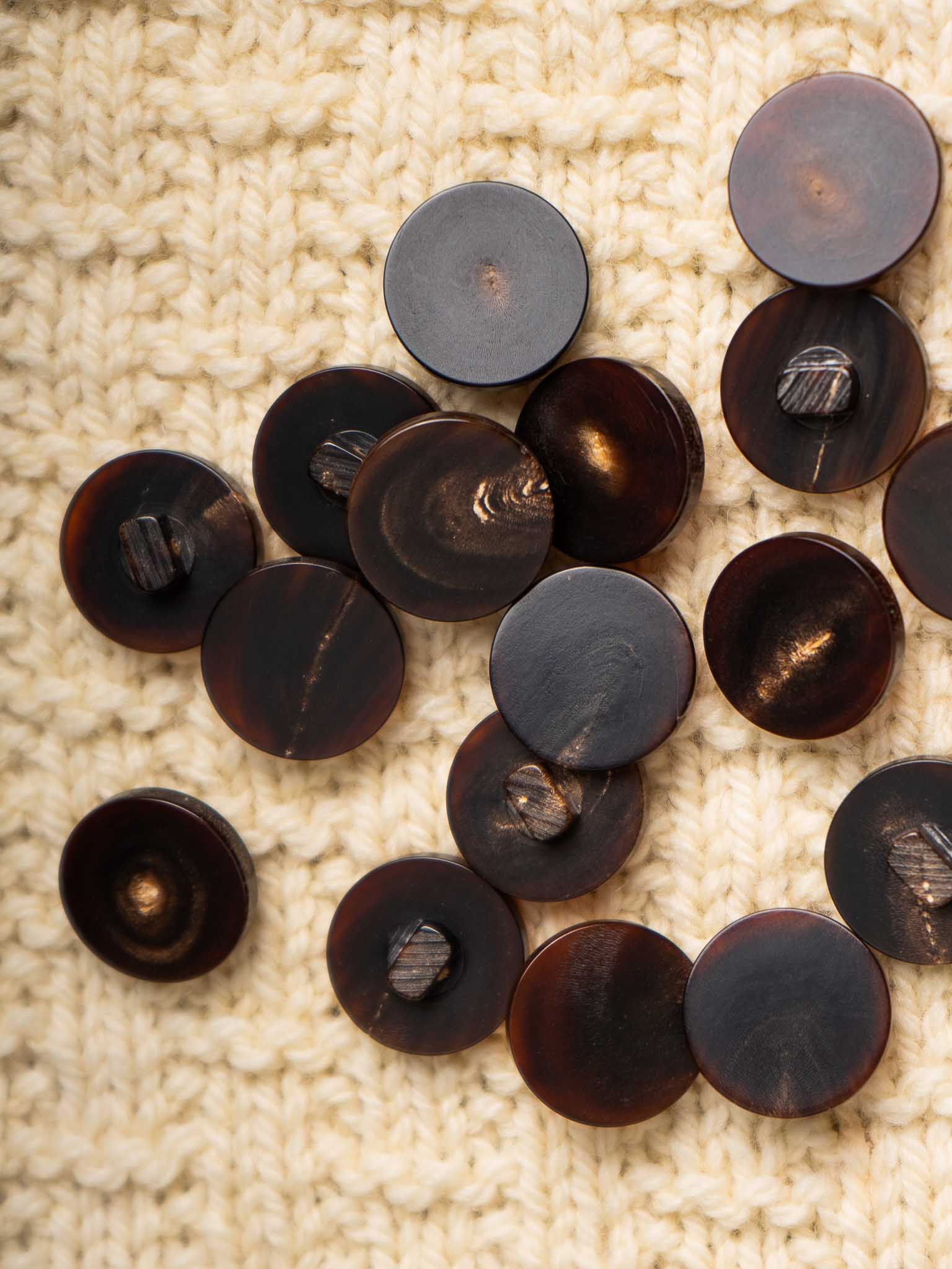 Cherry <br/><small>18mm Horn Button</small>