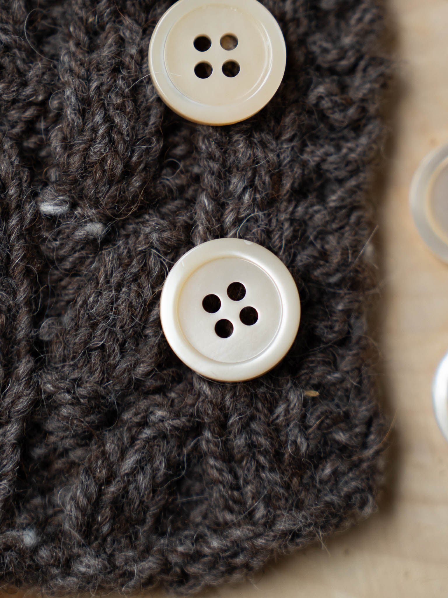 Devon  <br/><small>12mm Shell Button</small>