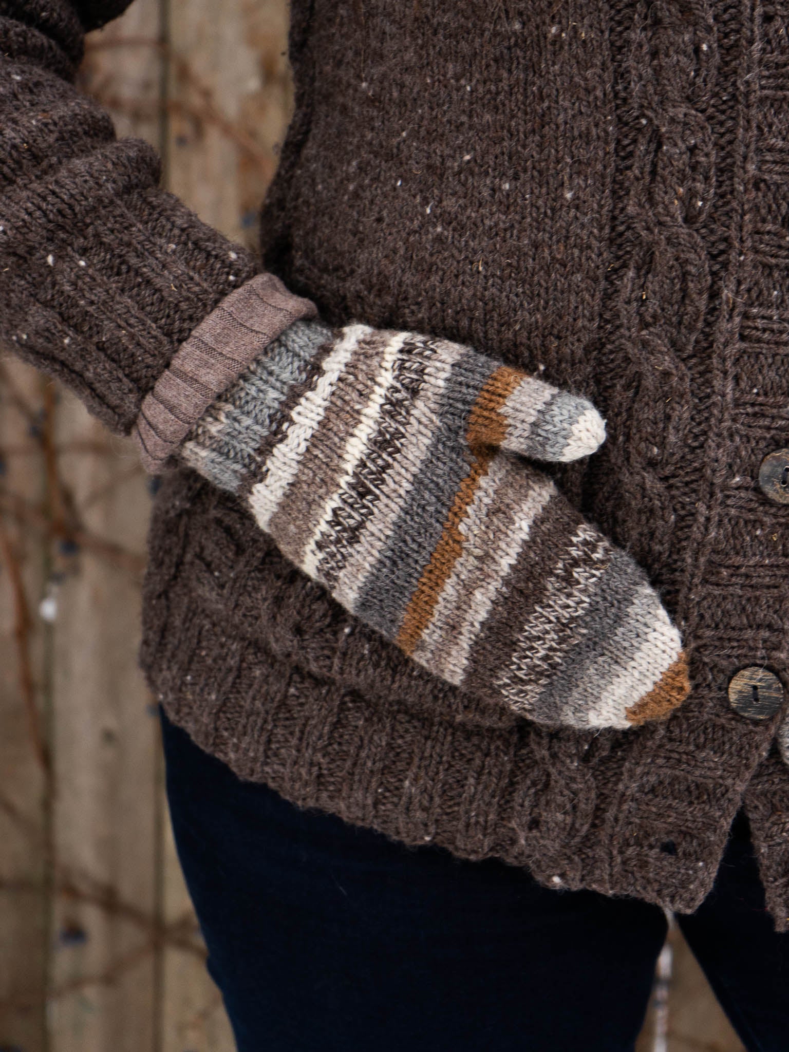 Everybody's Mittens <br/><small>accessory knitting pattern</small>