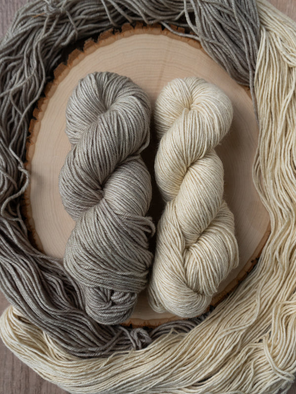 Festivus 8.0 Worsted 100% bluefaced leicester