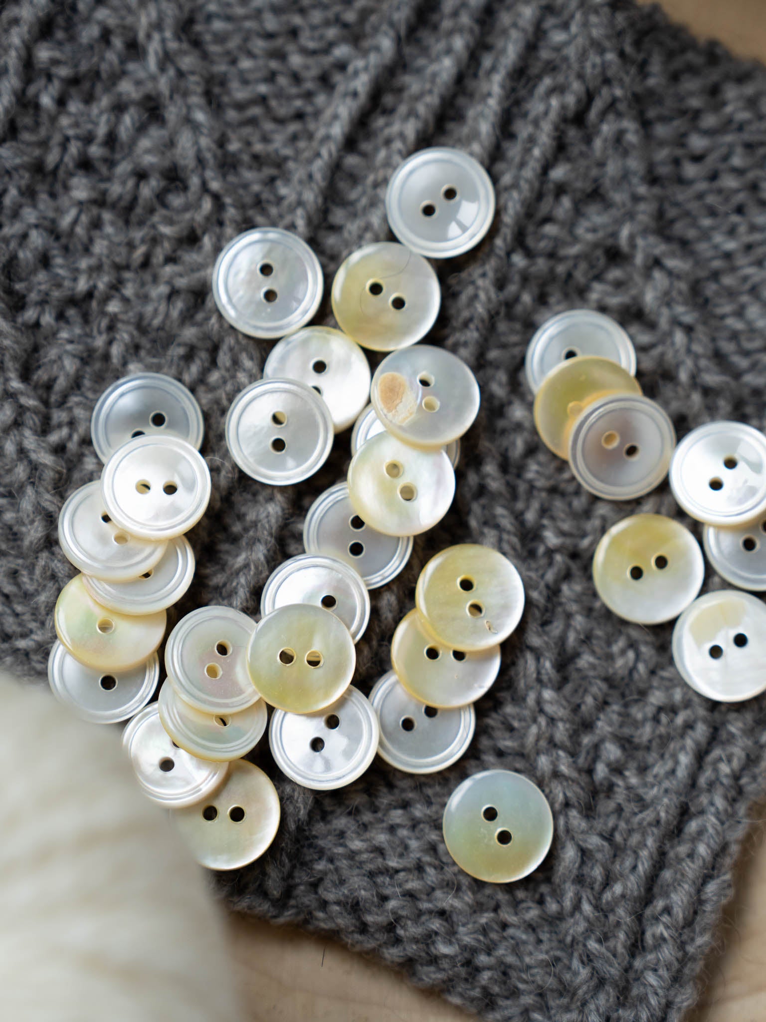 Gerda Button <br/><small>12mm Shell Button</small>